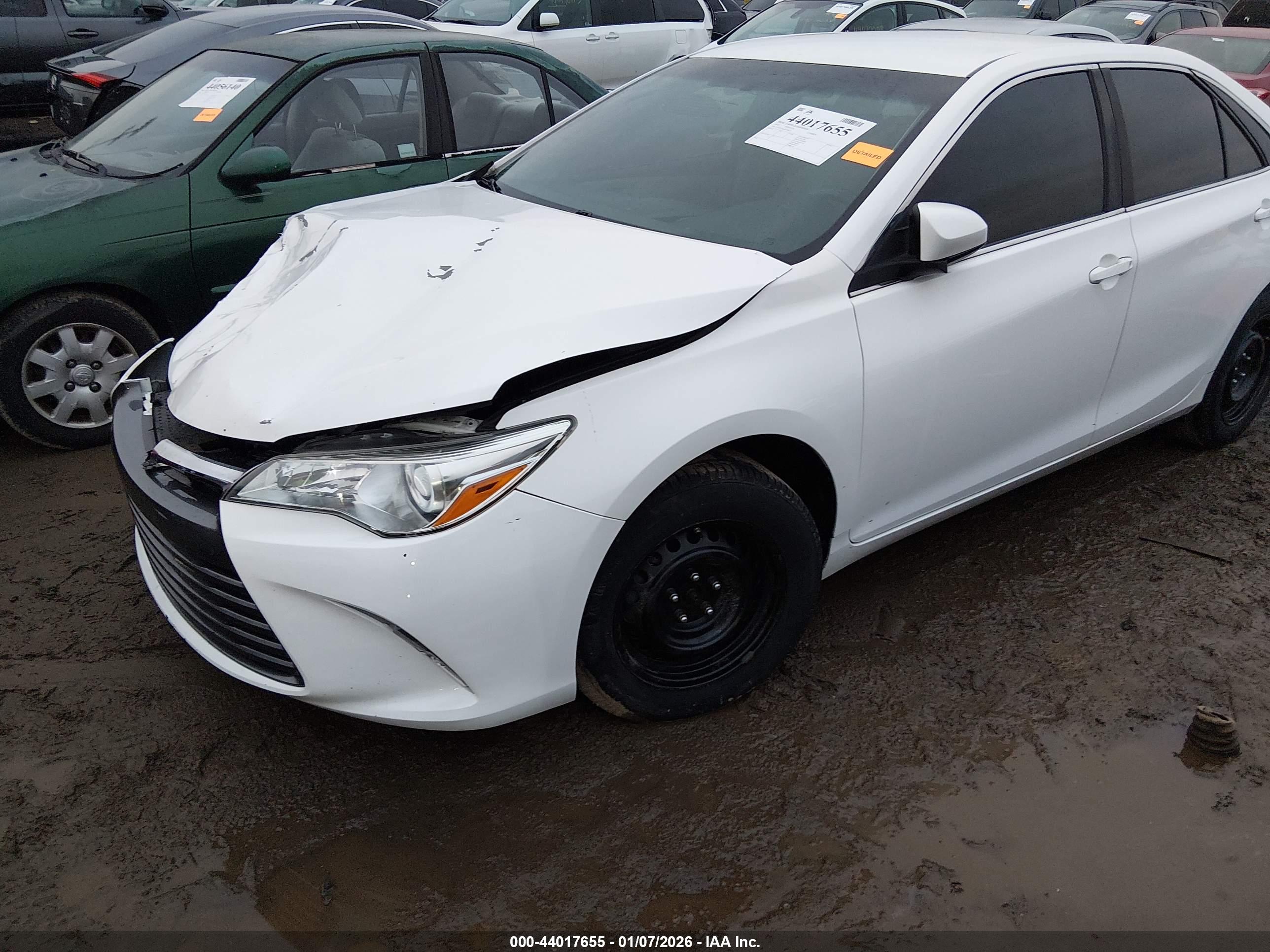 TOYOTA CAMRY image 2