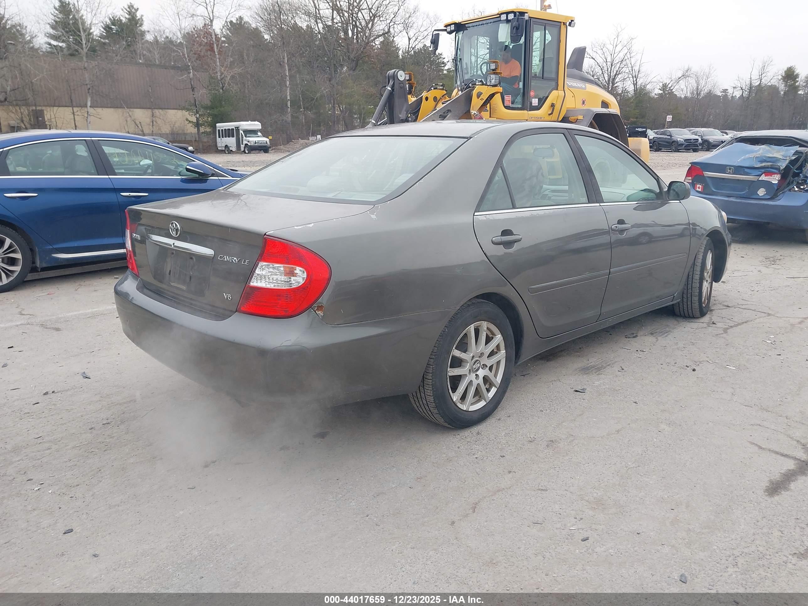 TOYOTA CAMRY image 4