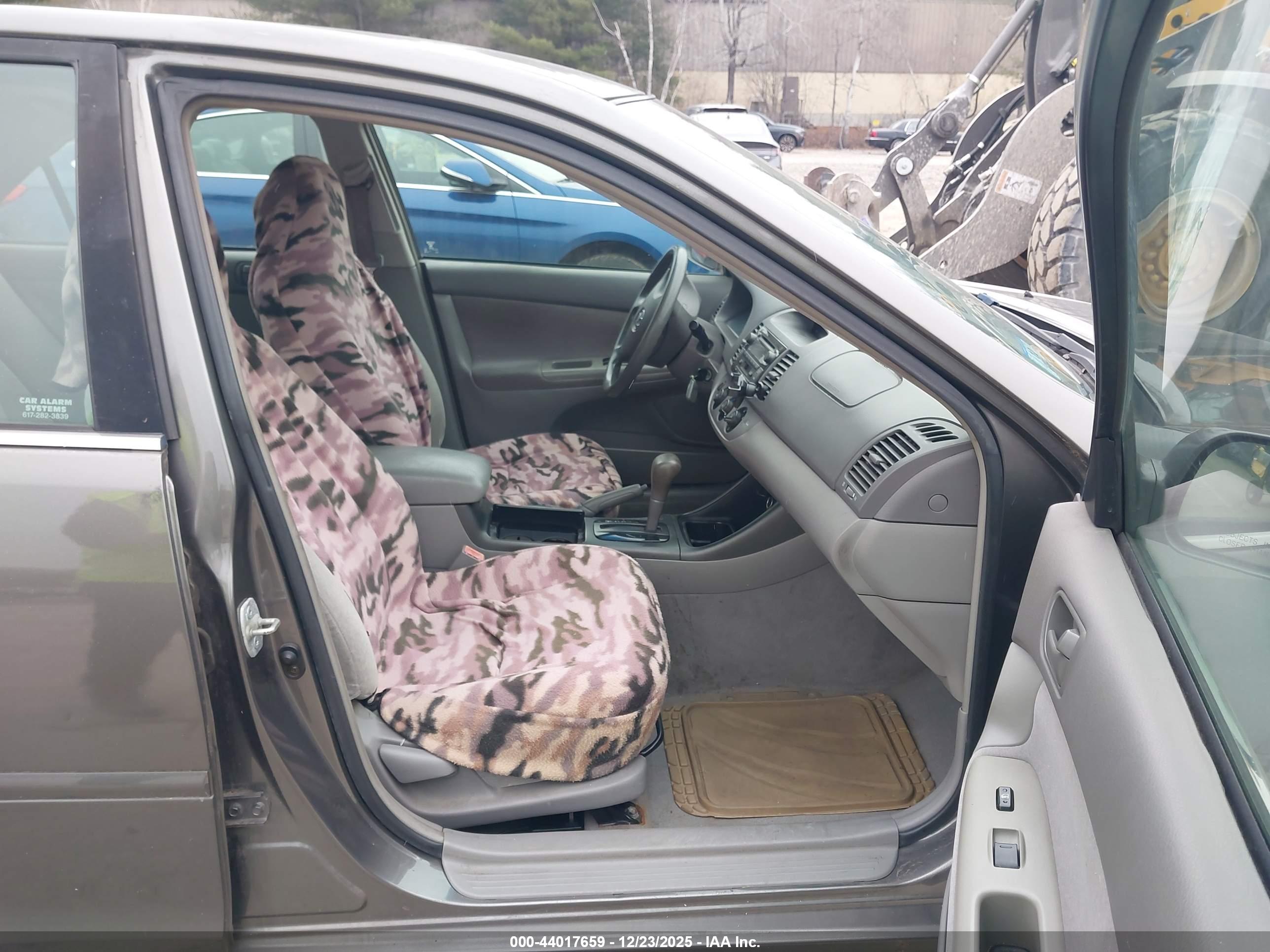 TOYOTA CAMRY image 5