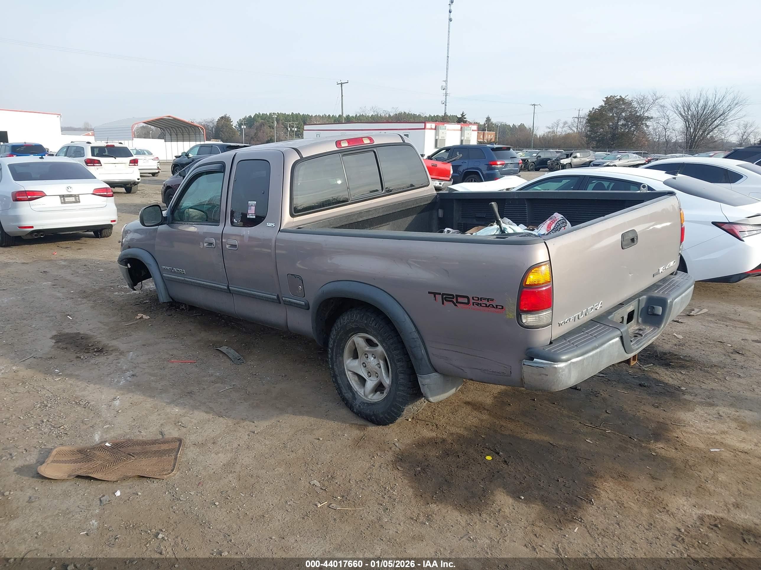 TOYOTA TUNDRA image 3
