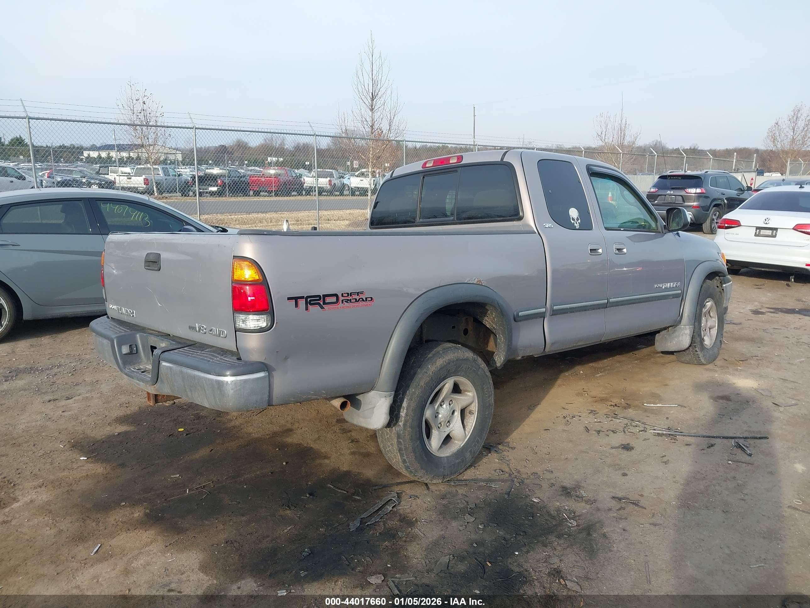 TOYOTA TUNDRA image 4