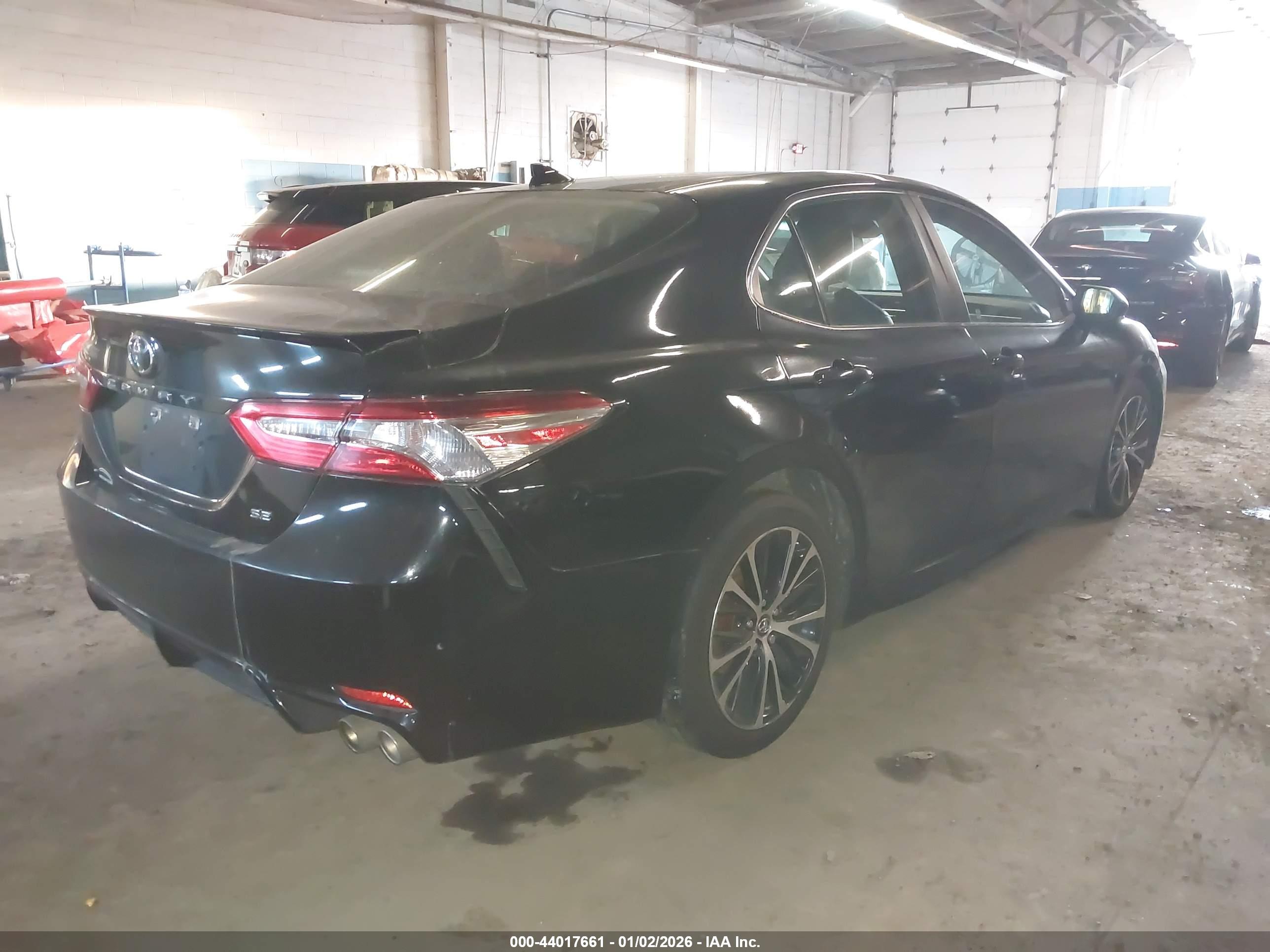 TOYOTA CAMRY image 4