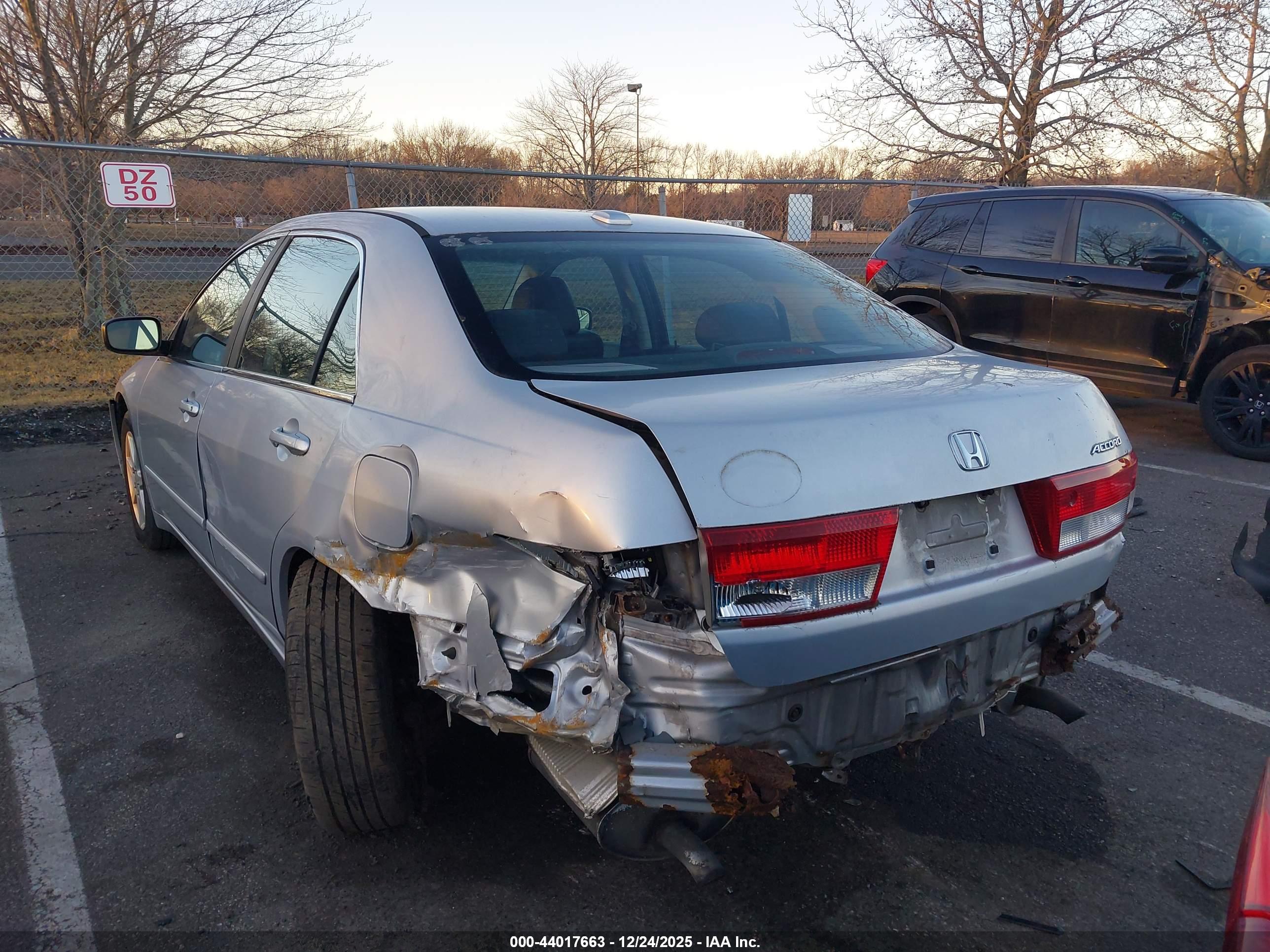 HONDA ACCORD image 3