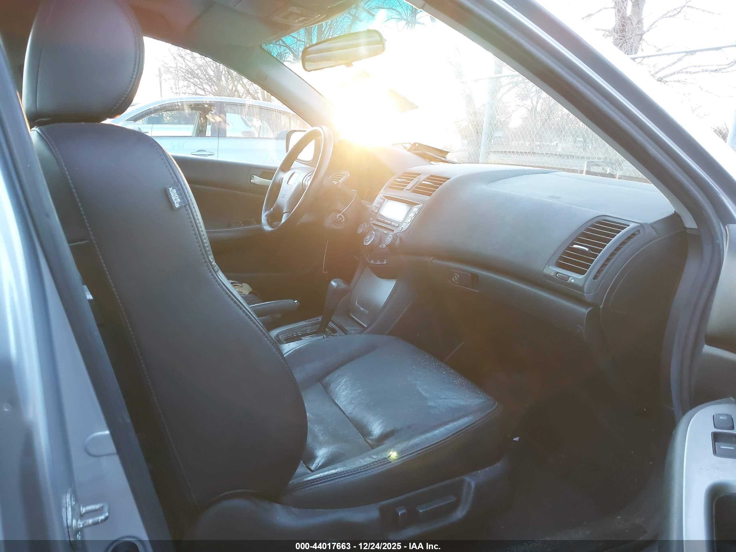 HONDA ACCORD image 5