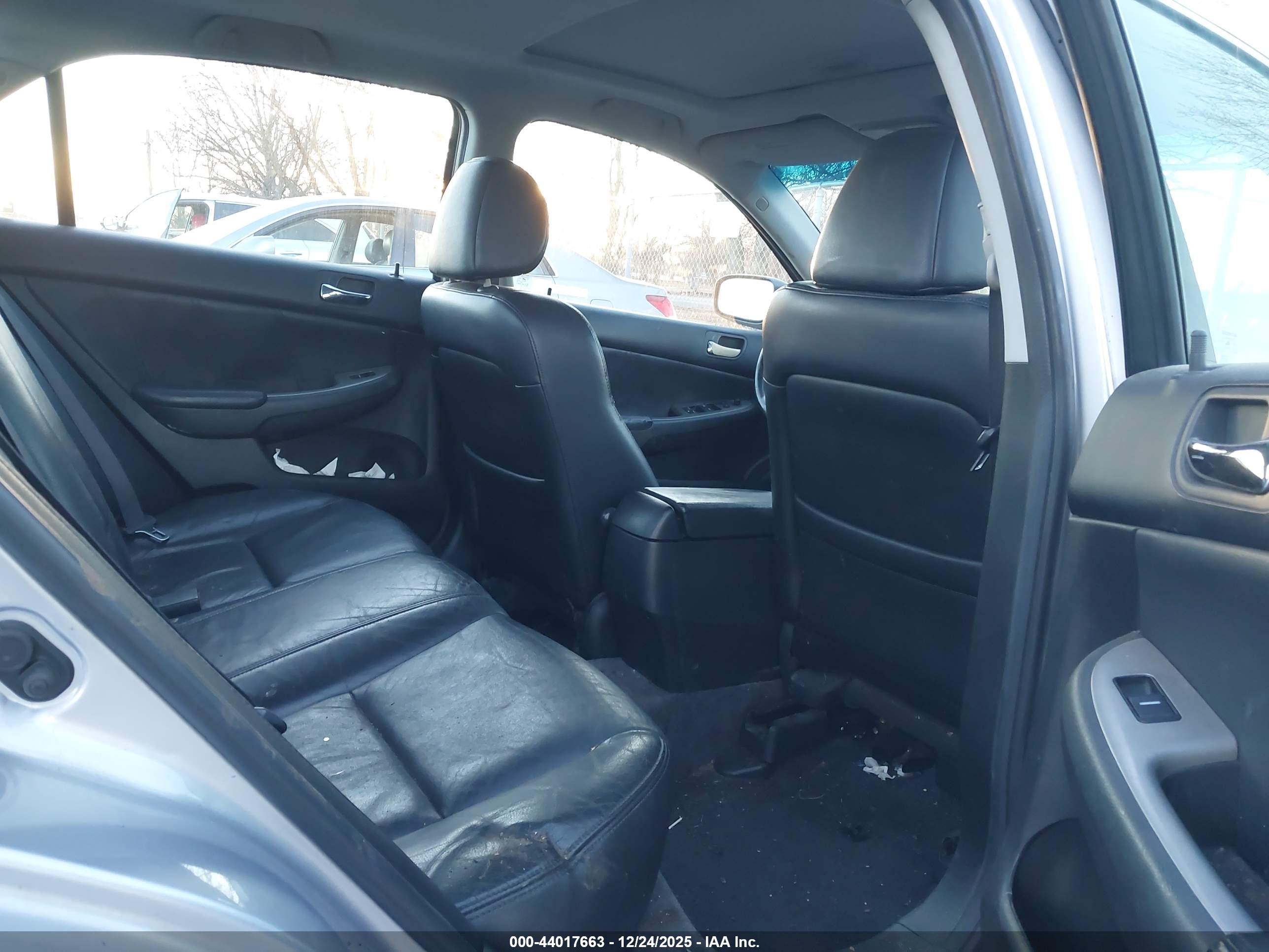 HONDA ACCORD image 8