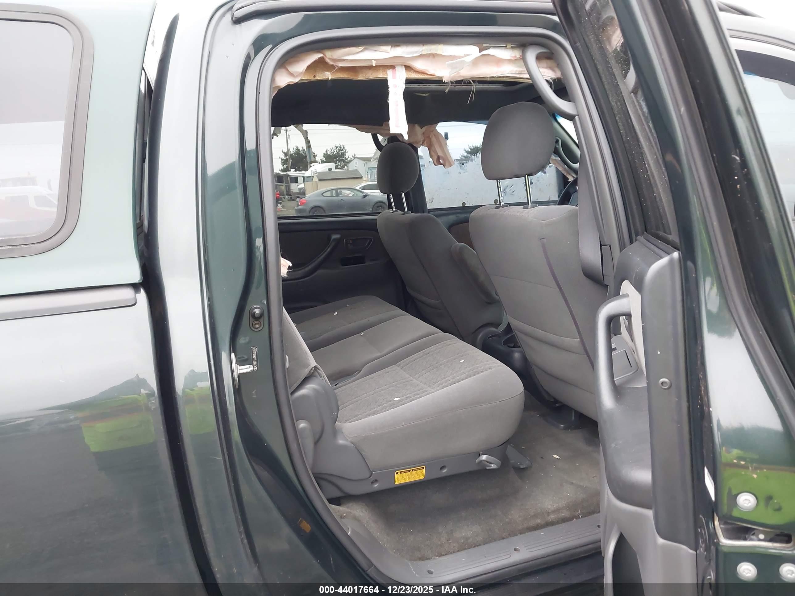 TOYOTA TUNDRA image 8