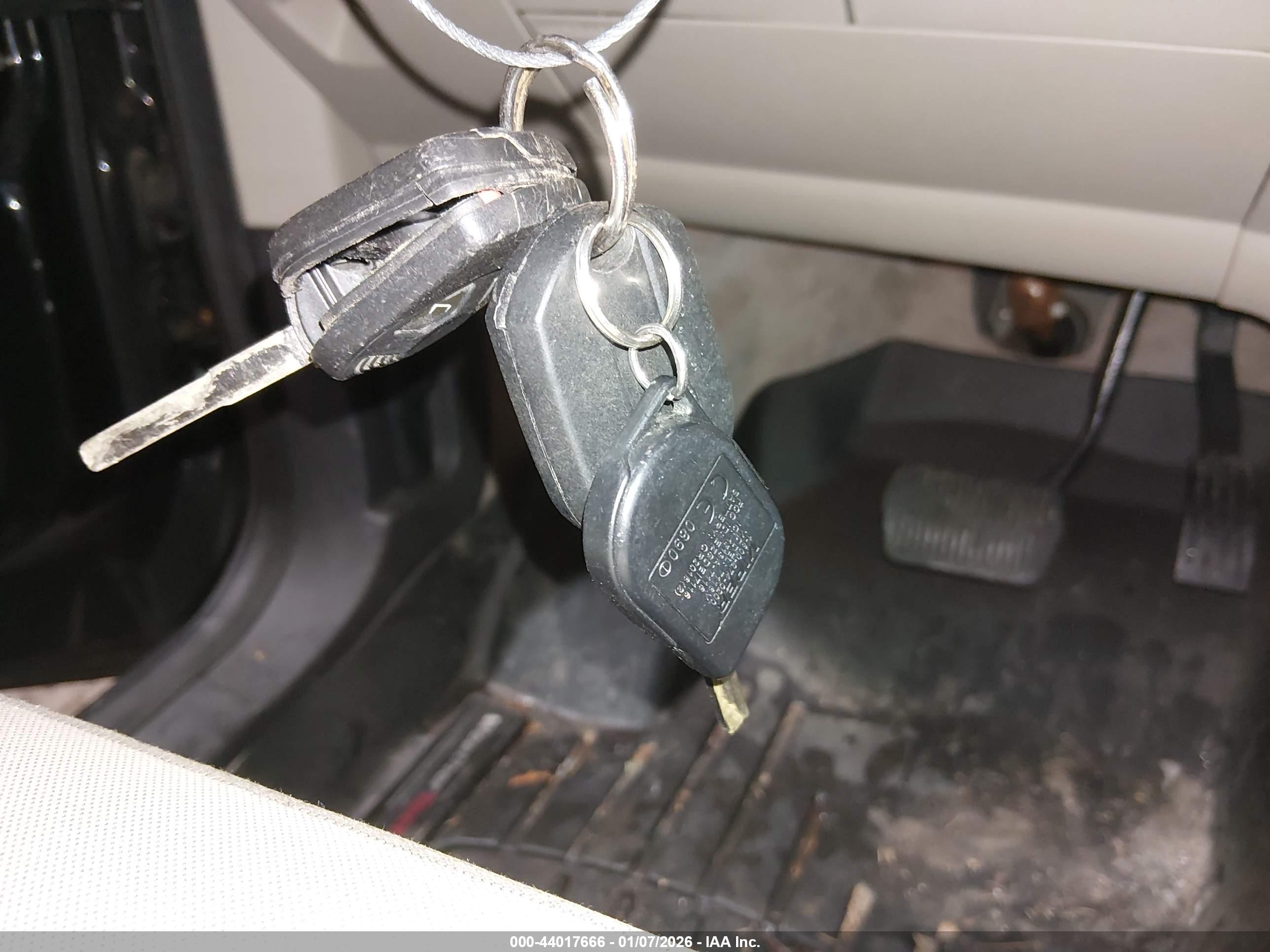 FORD ESCAPE image 11