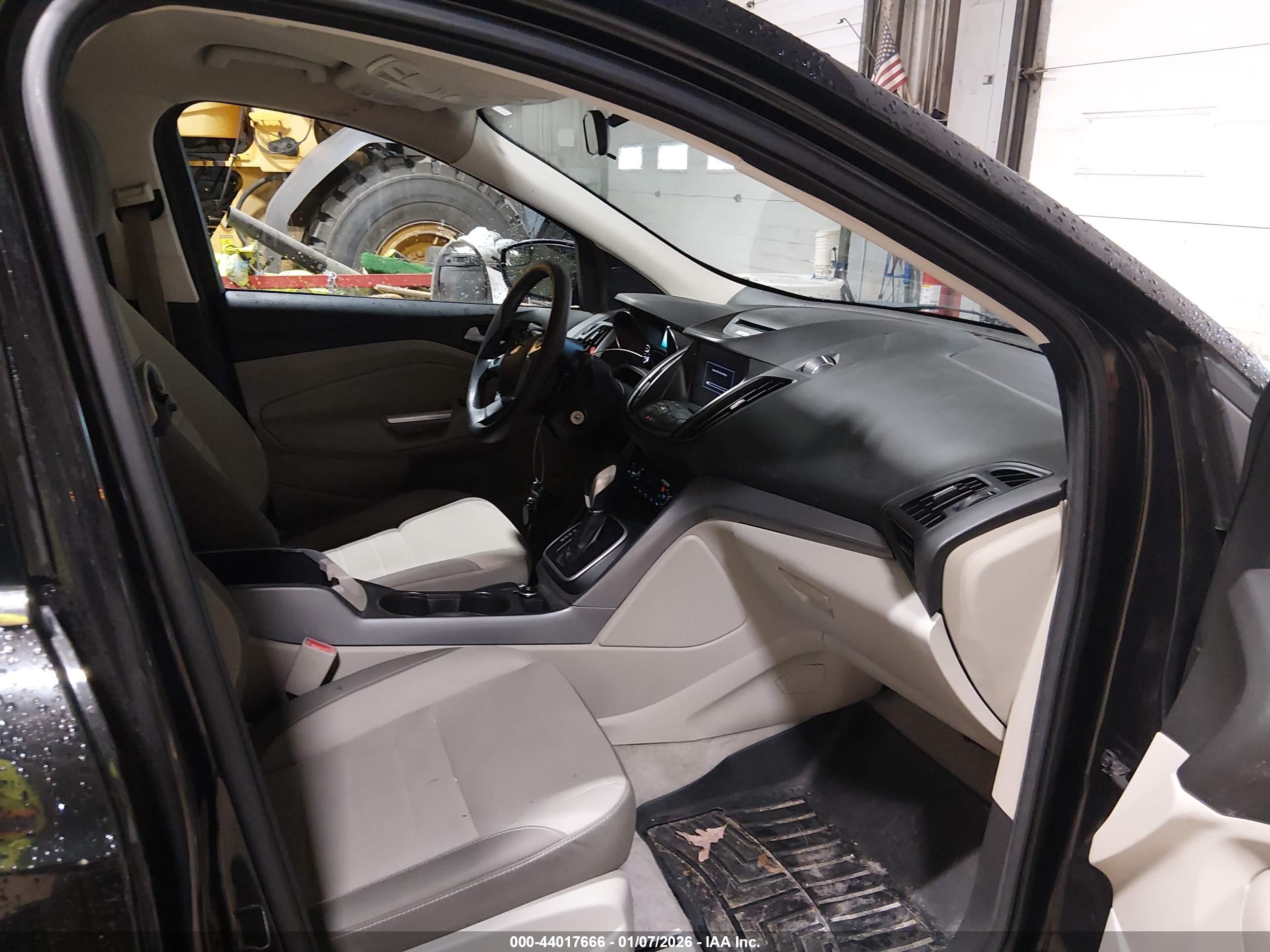 FORD ESCAPE image 5