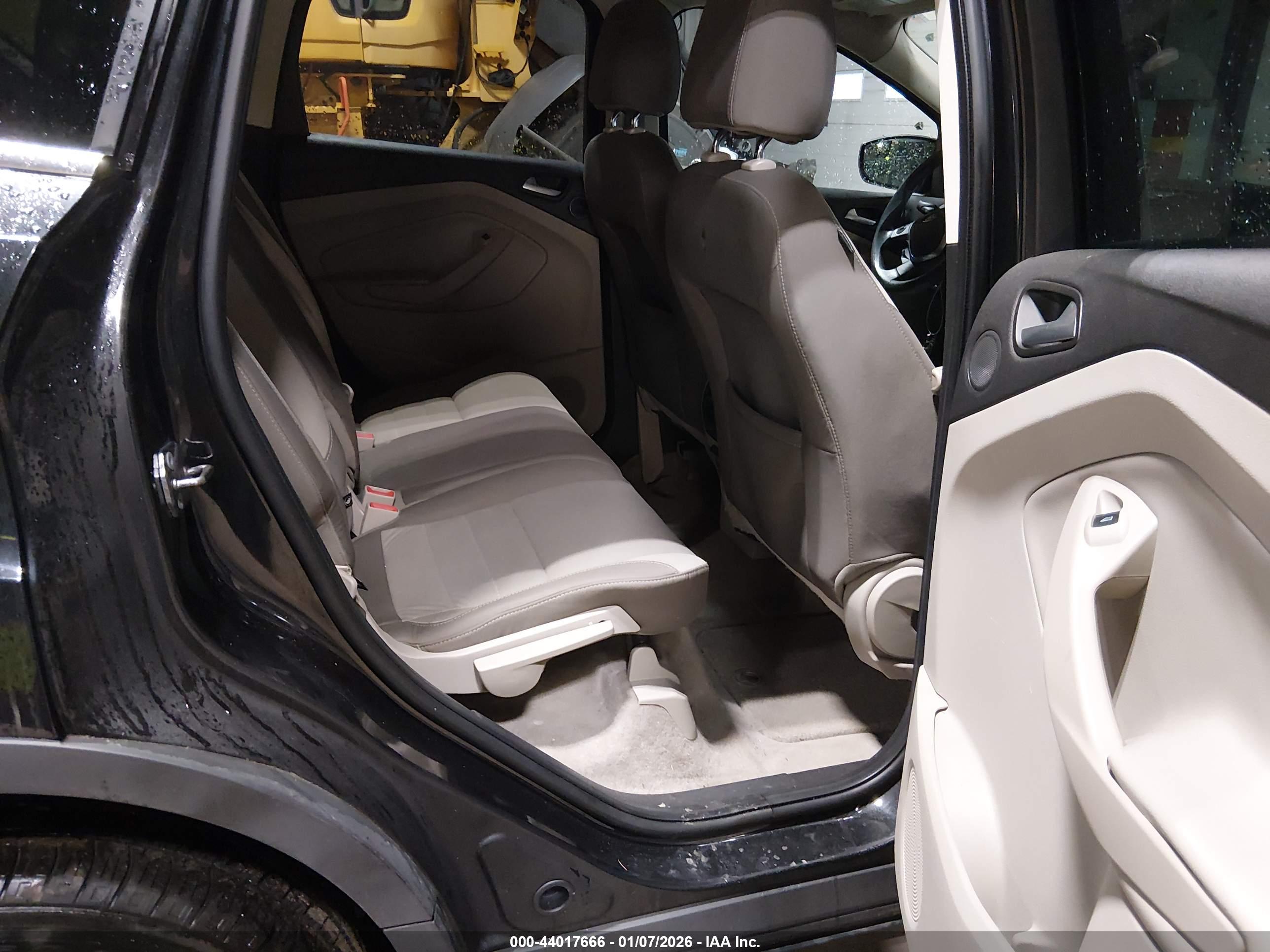 FORD ESCAPE image 8