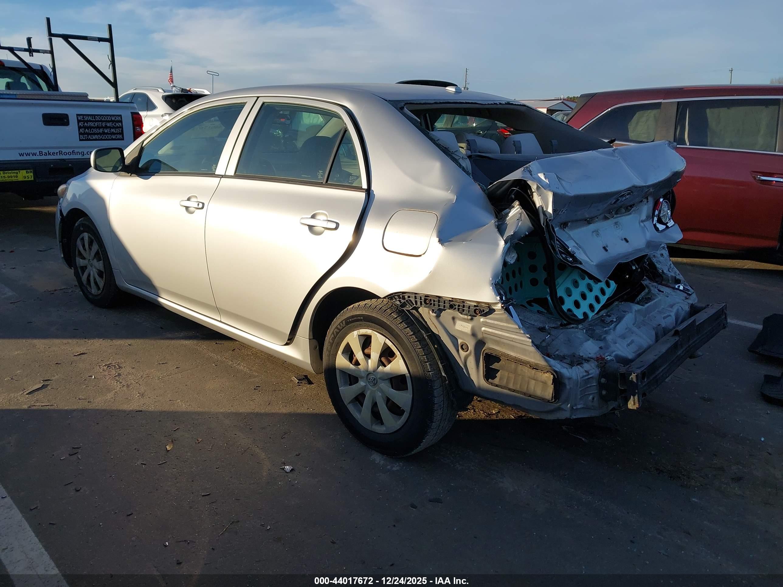 TOYOTA COROLLA image 3