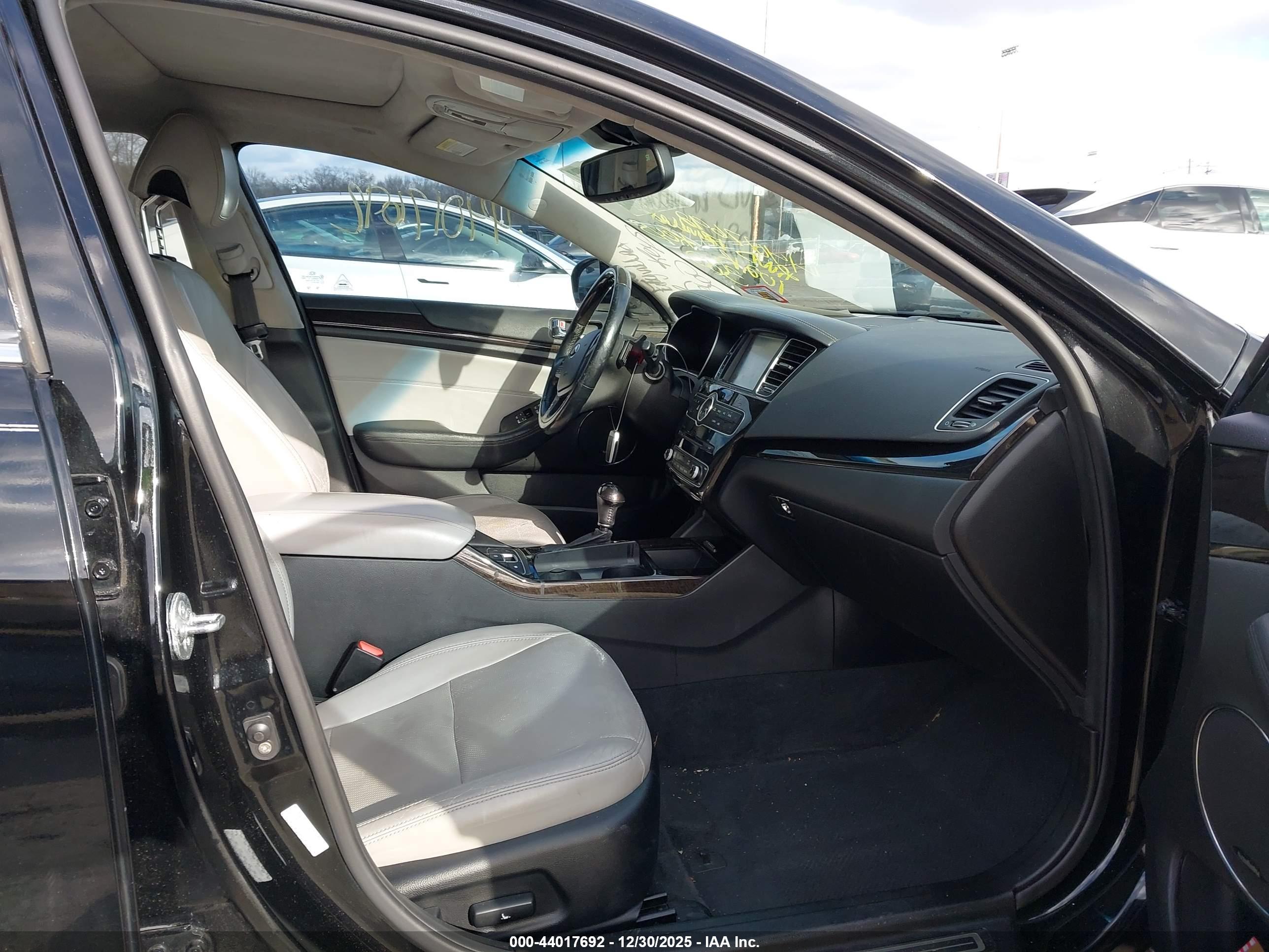 KIA CADENZA image 5