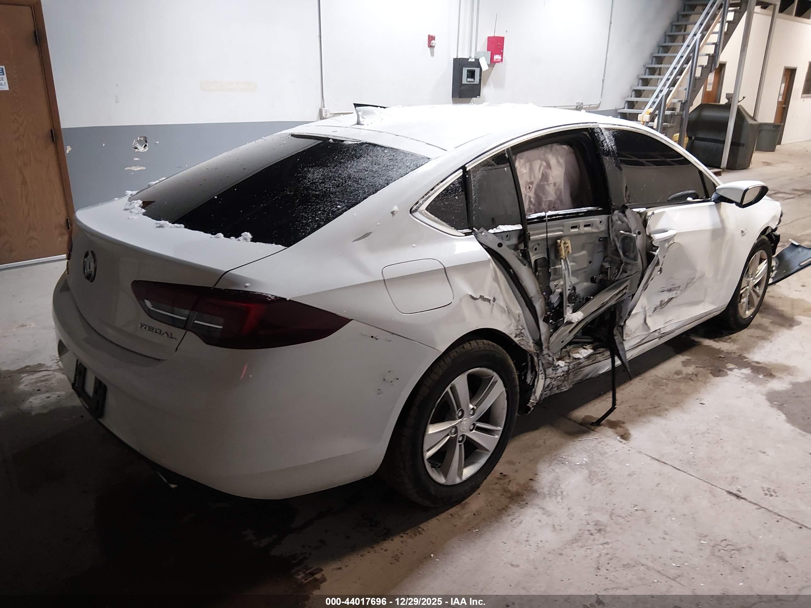 BUICK REGAL image 4