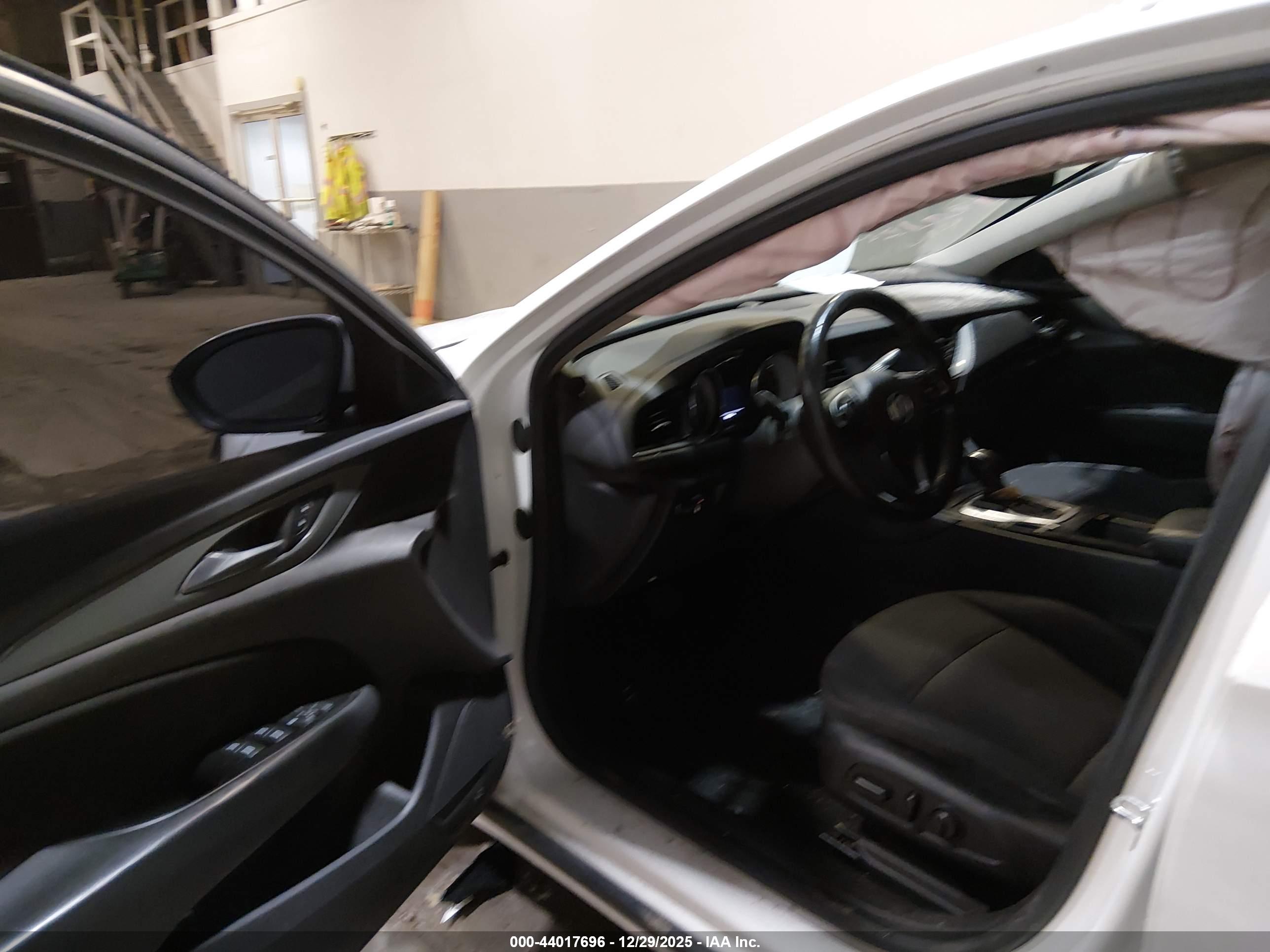 BUICK REGAL image 5