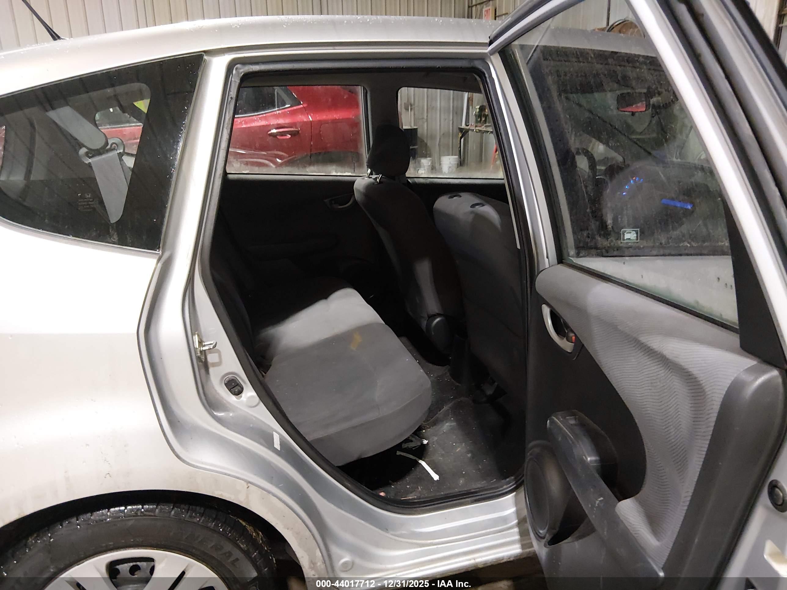 HONDA FIT image 8