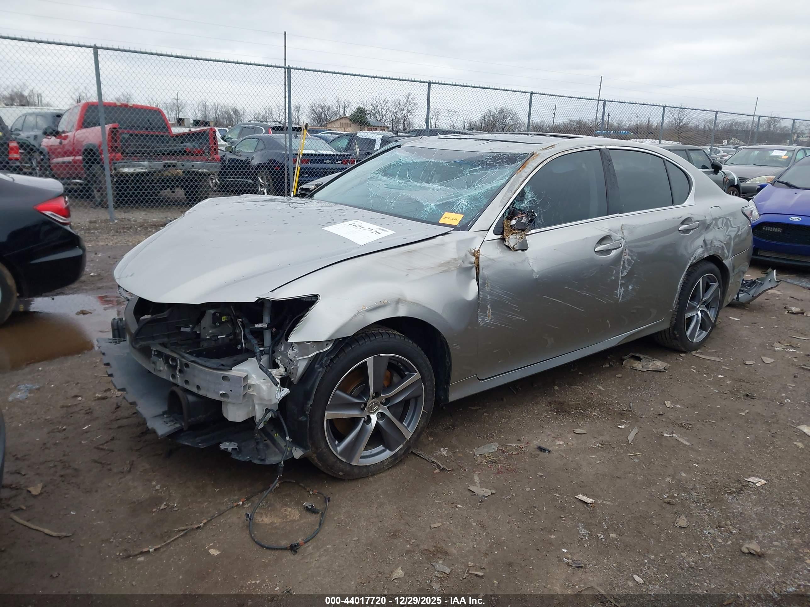 LEXUS GS image 2