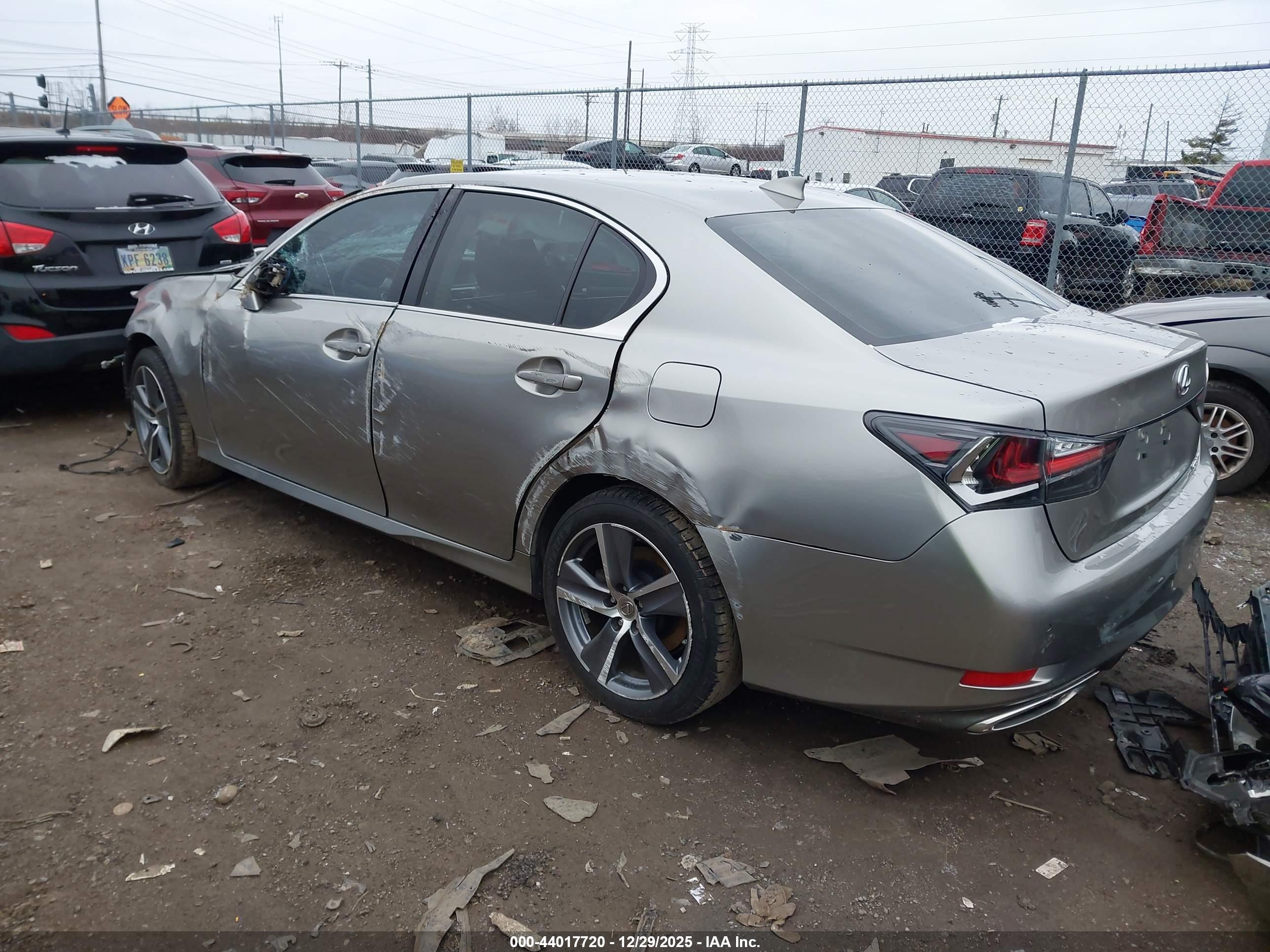 LEXUS GS image 3