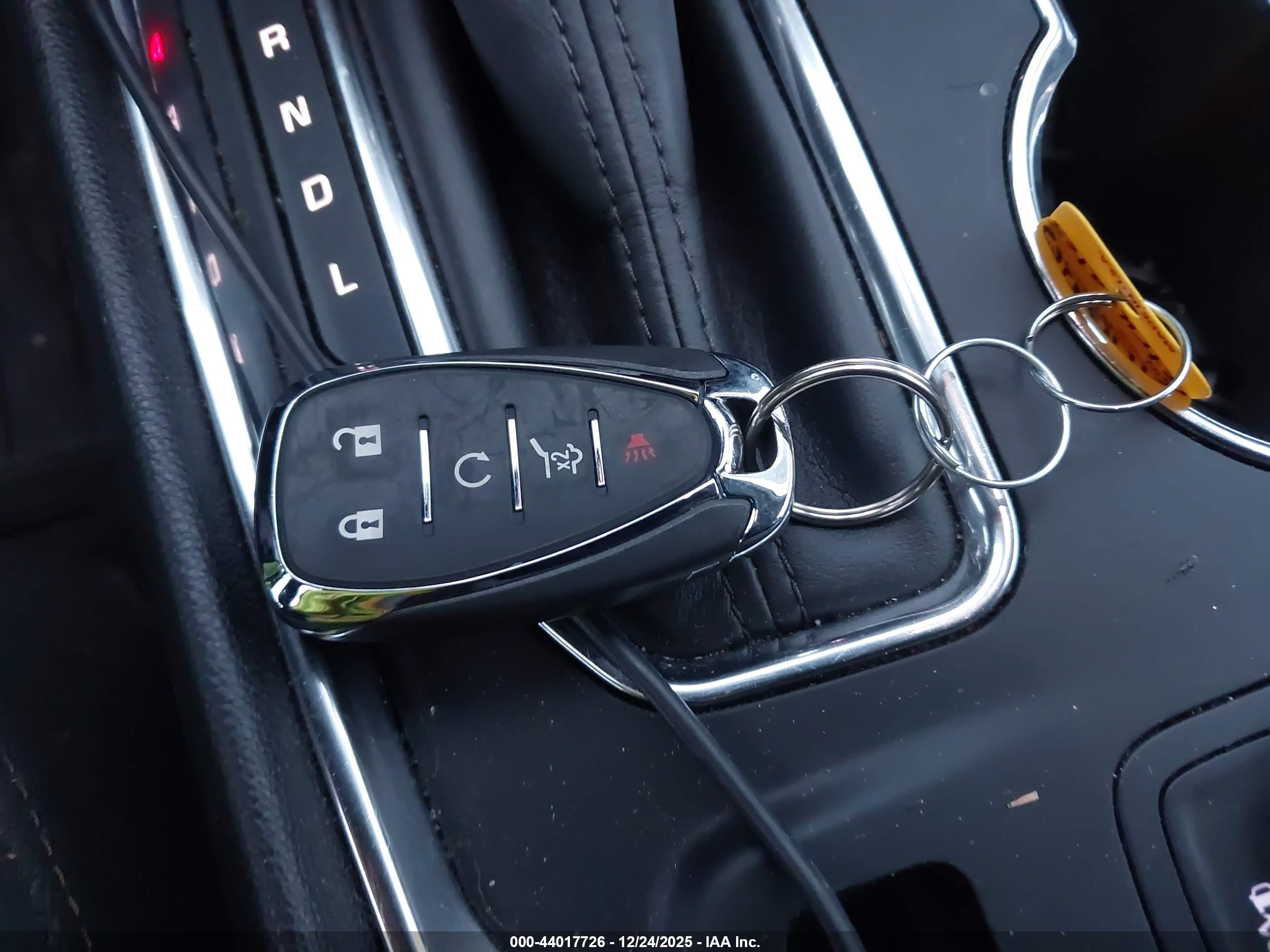 CHEVROLET TRAVERSE image 11