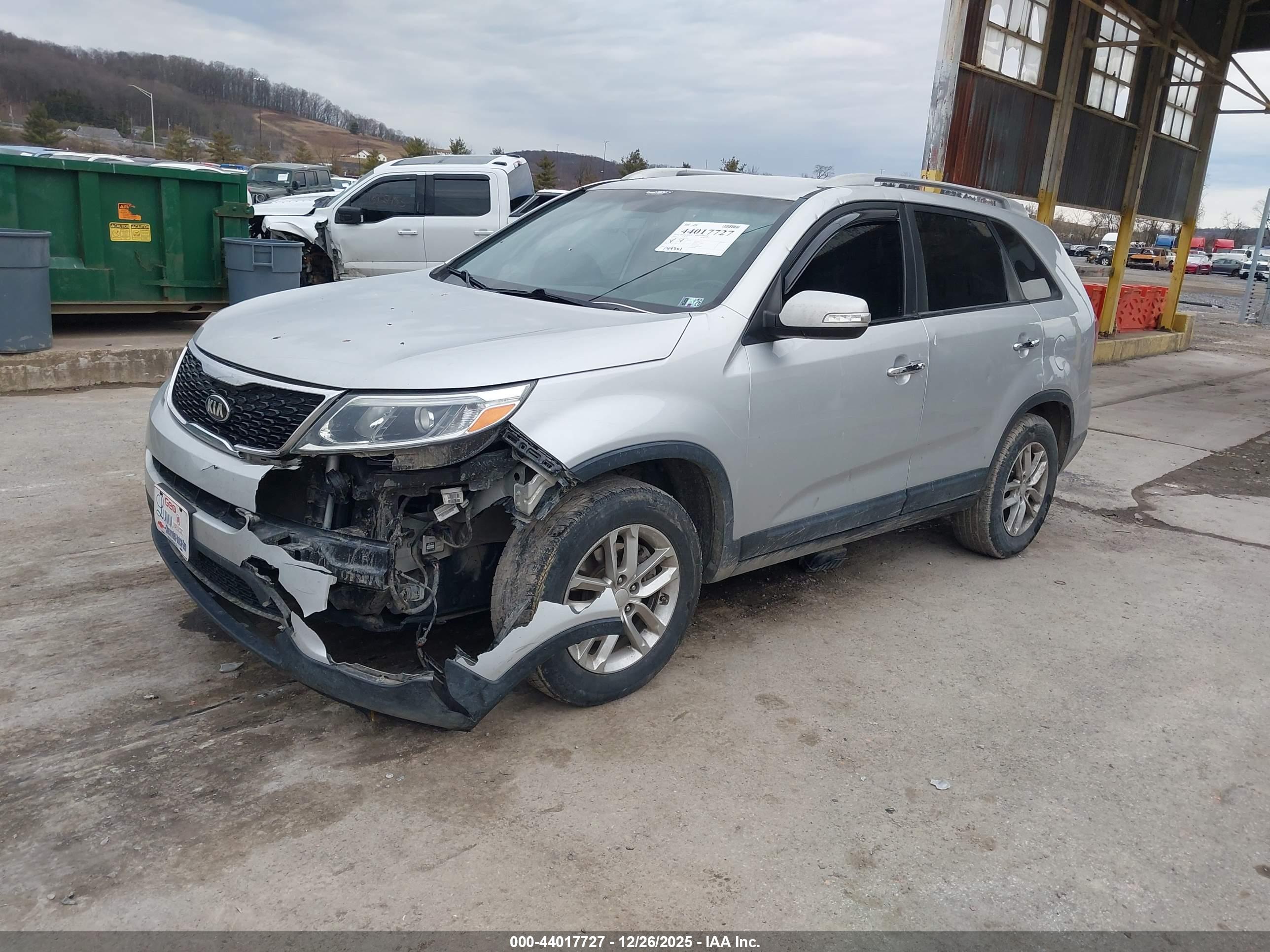 KIA SORENTO image 2