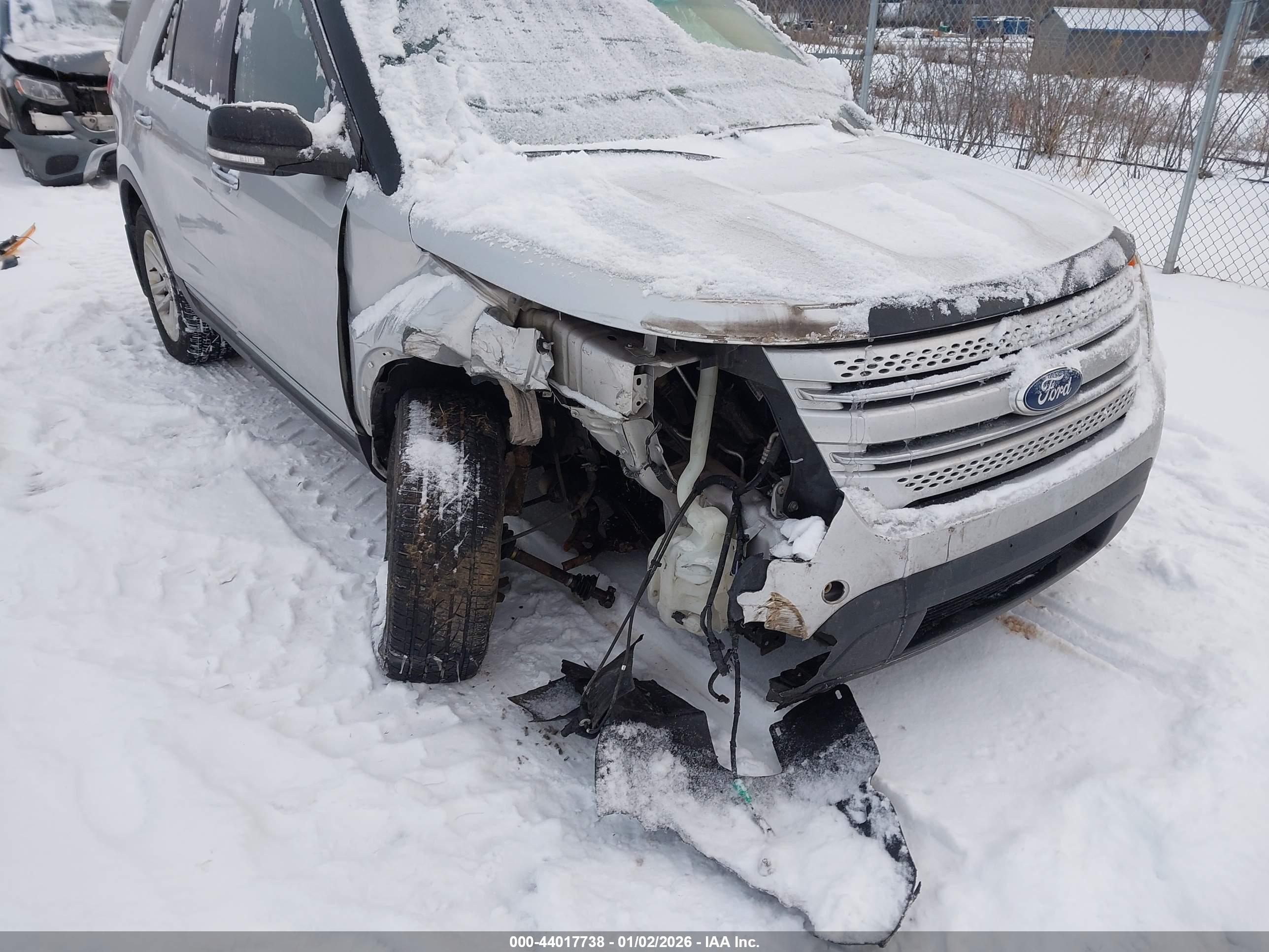 FORD EXPLORER image 6