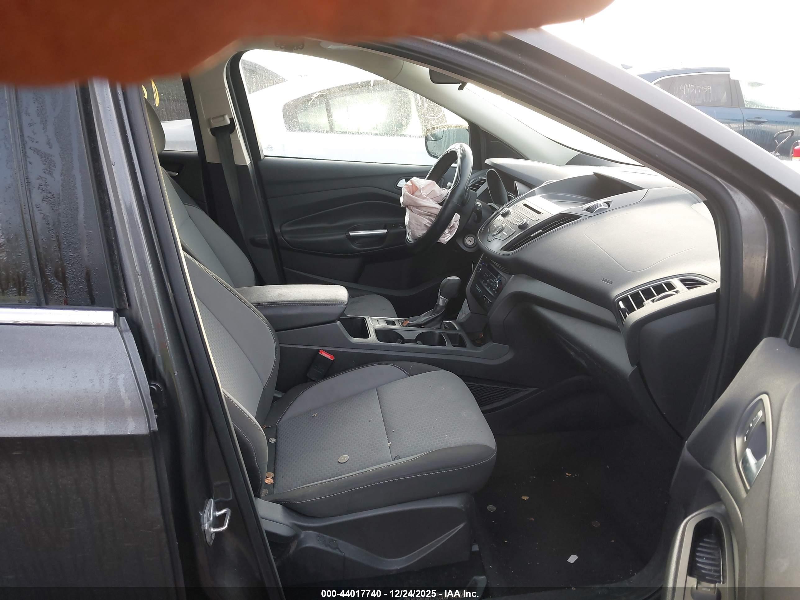 FORD ESCAPE image 5