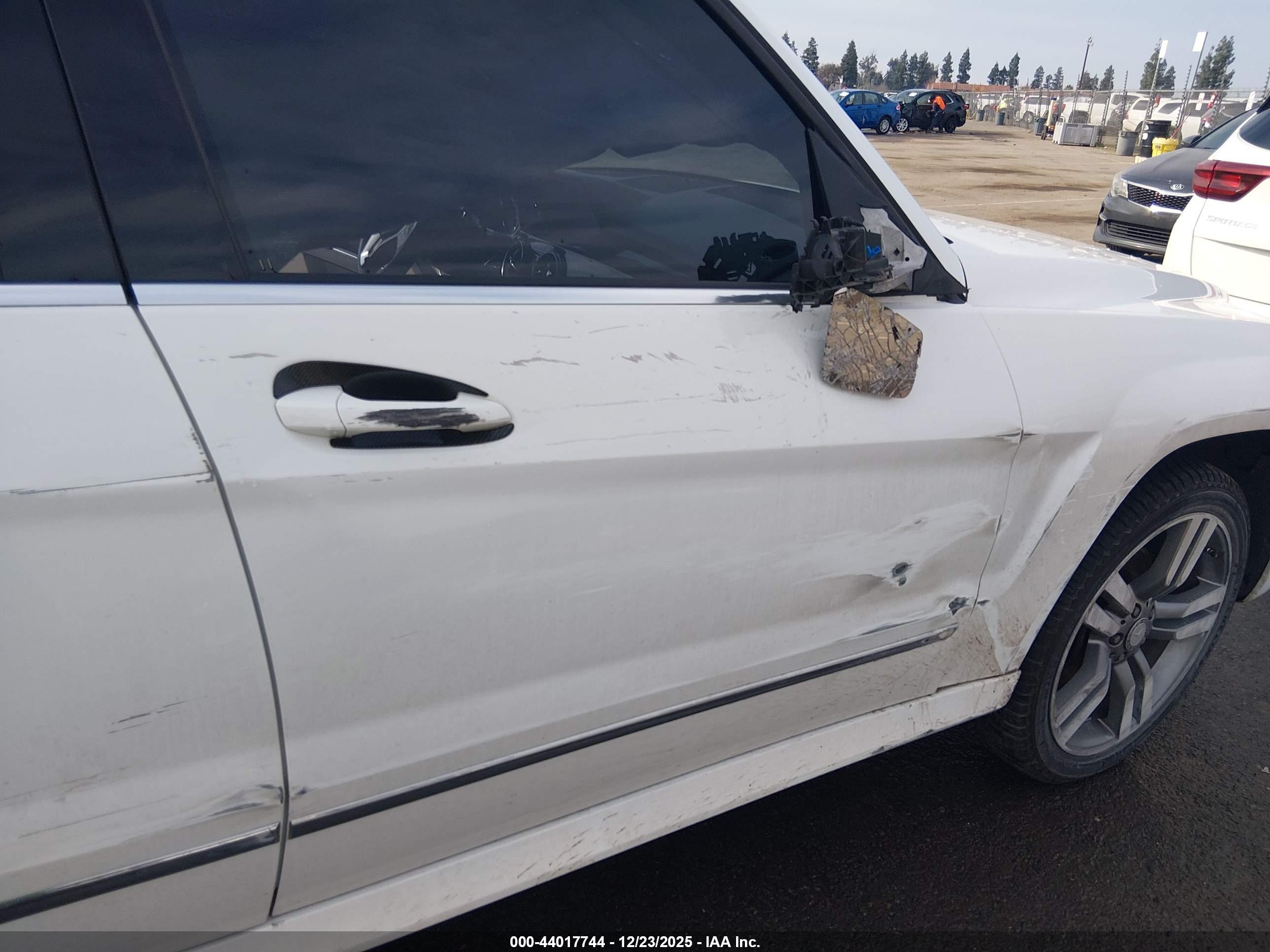 MERCEDES-BENZ GLK image 6