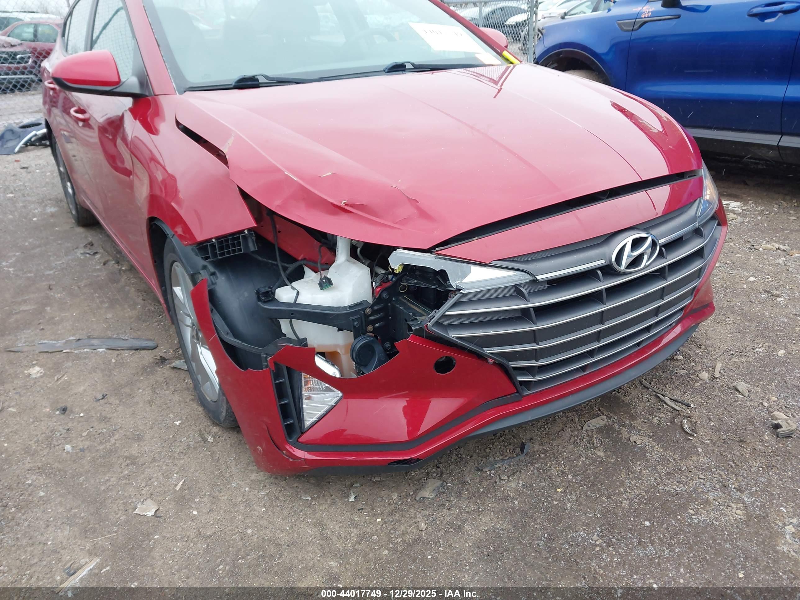 HYUNDAI ELANTRA image 6