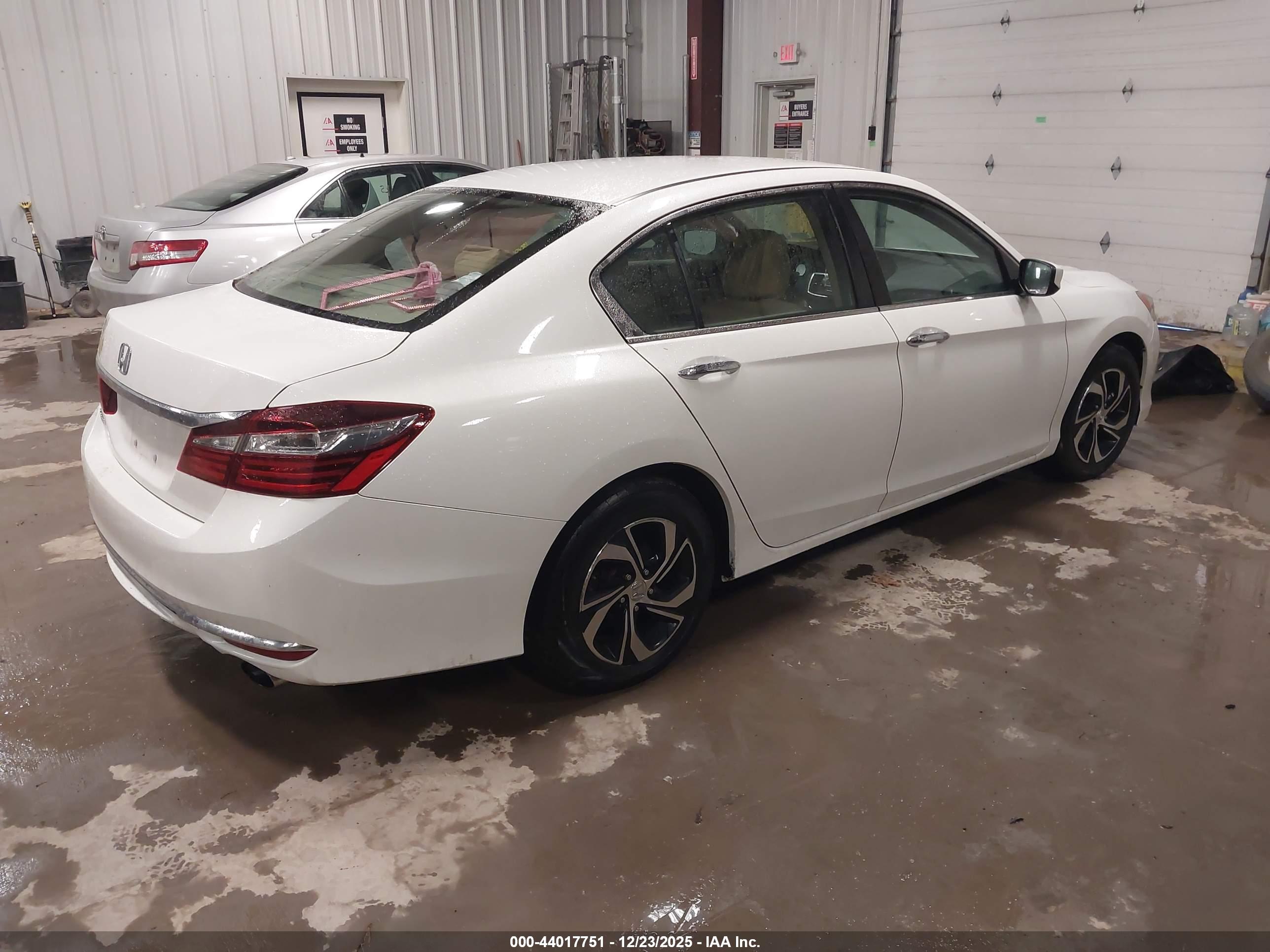 HONDA ACCORD image 4