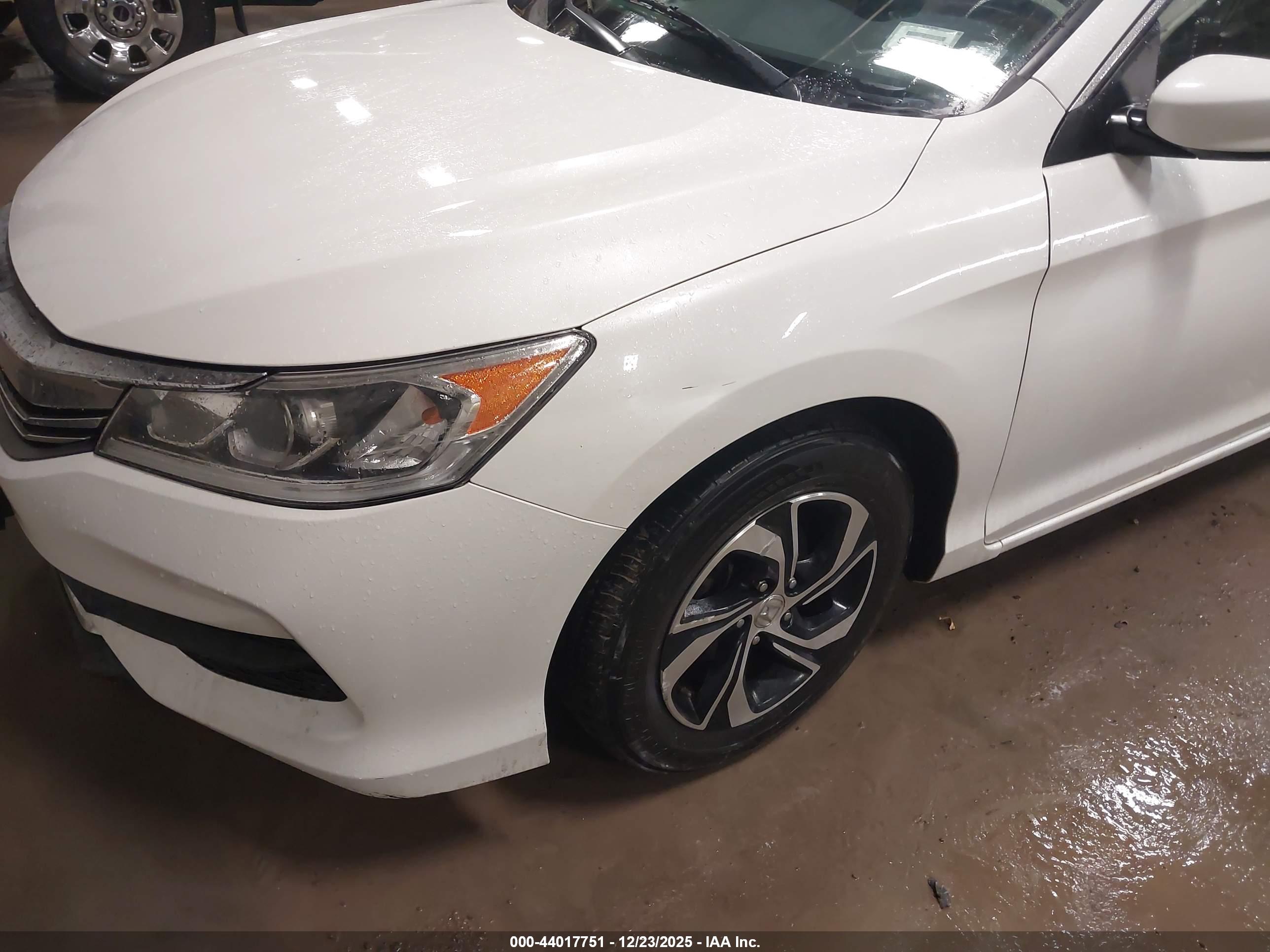 HONDA ACCORD image 6