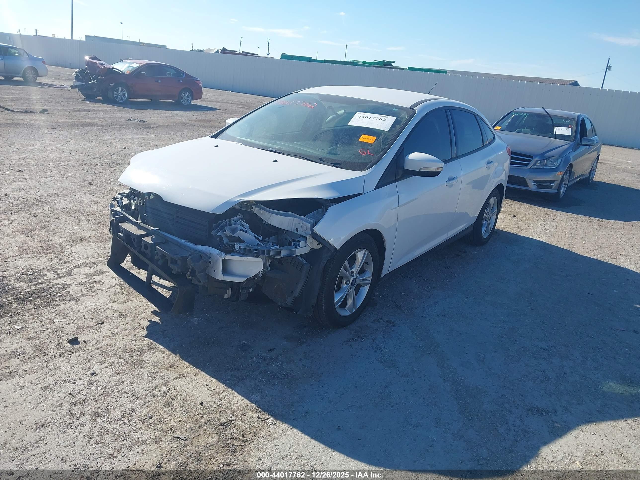 FORD FOCUS image 2