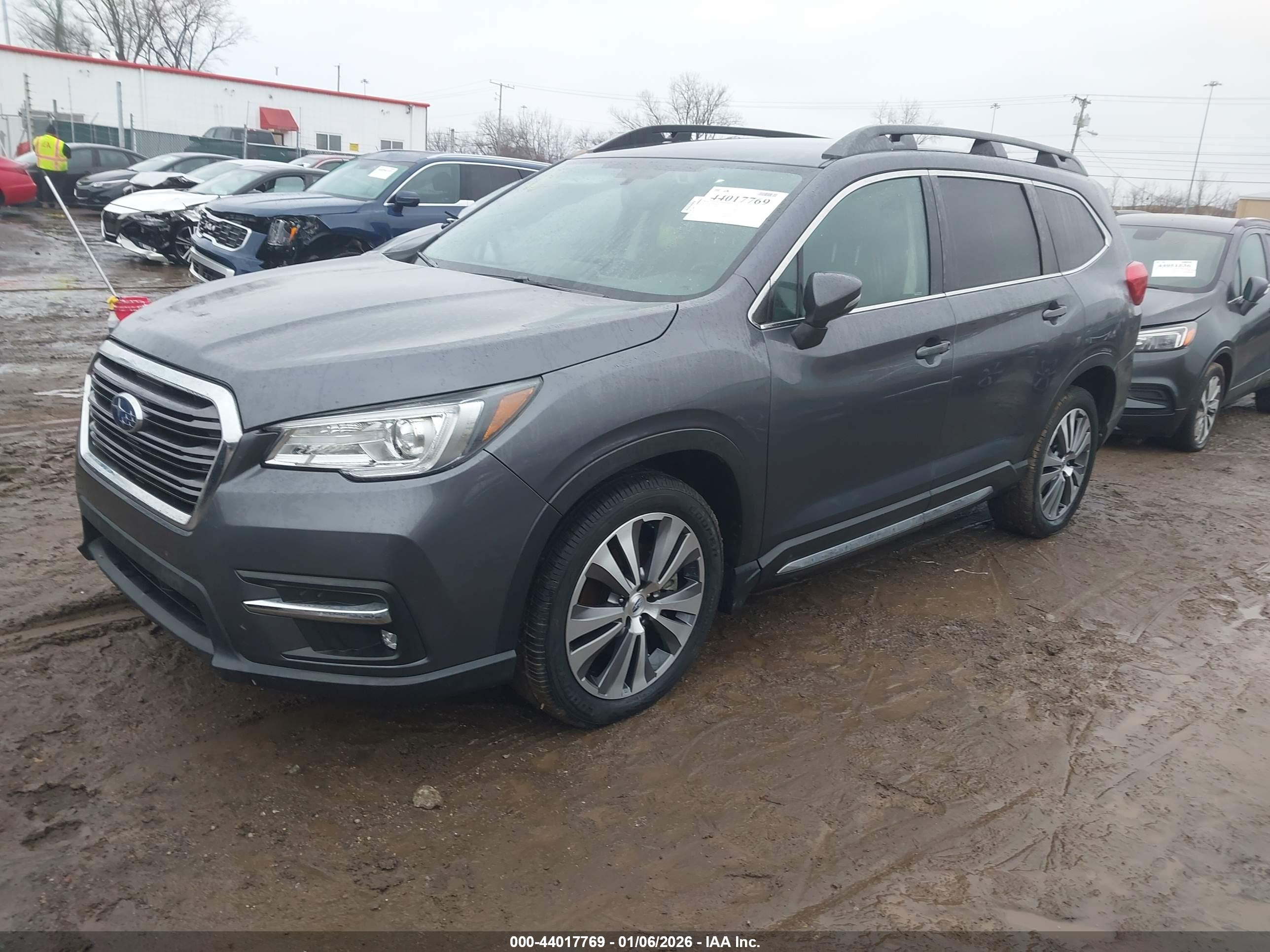 SUBARU ASCENT image 2