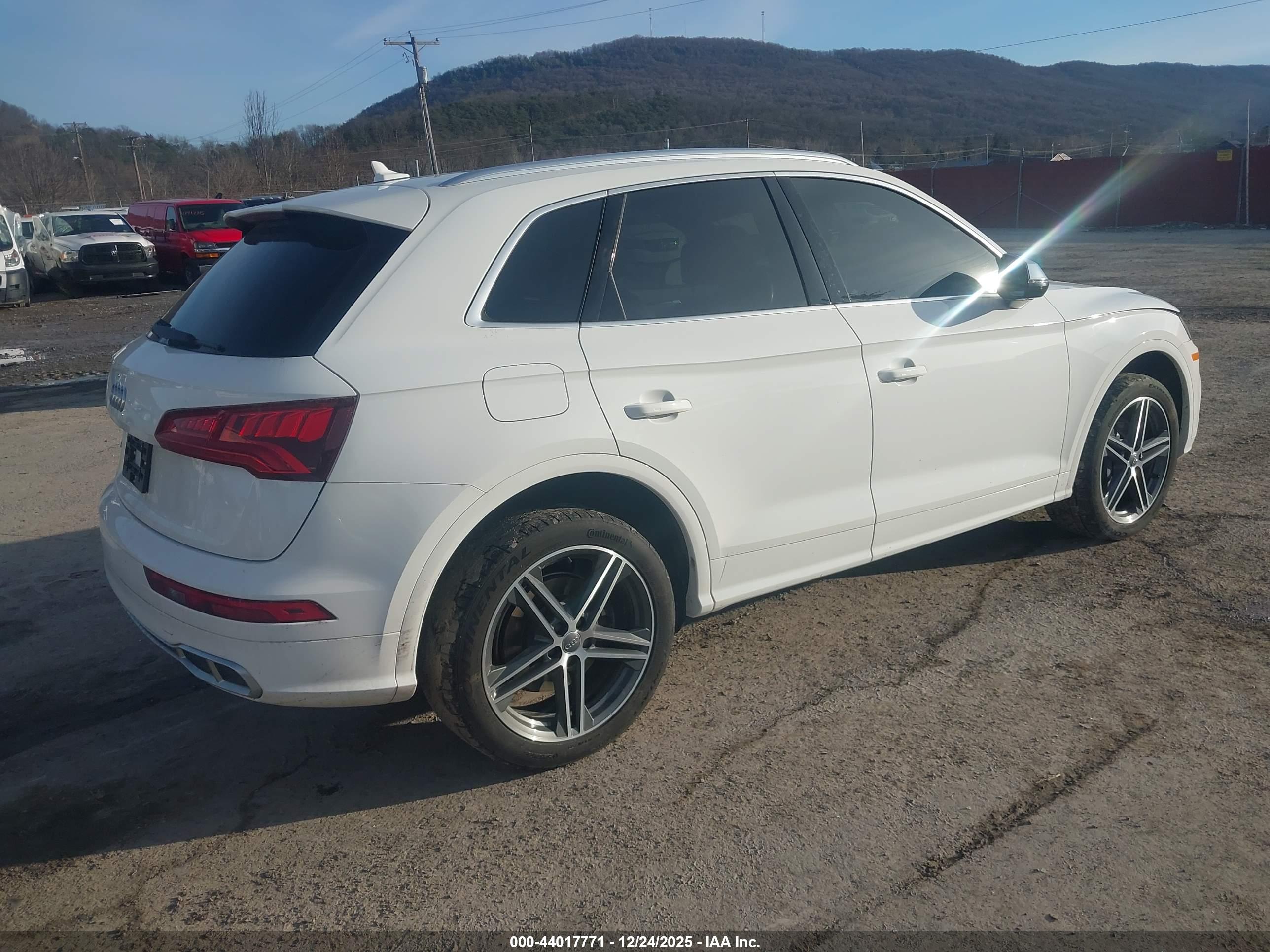 AUDI SQ5 image 4