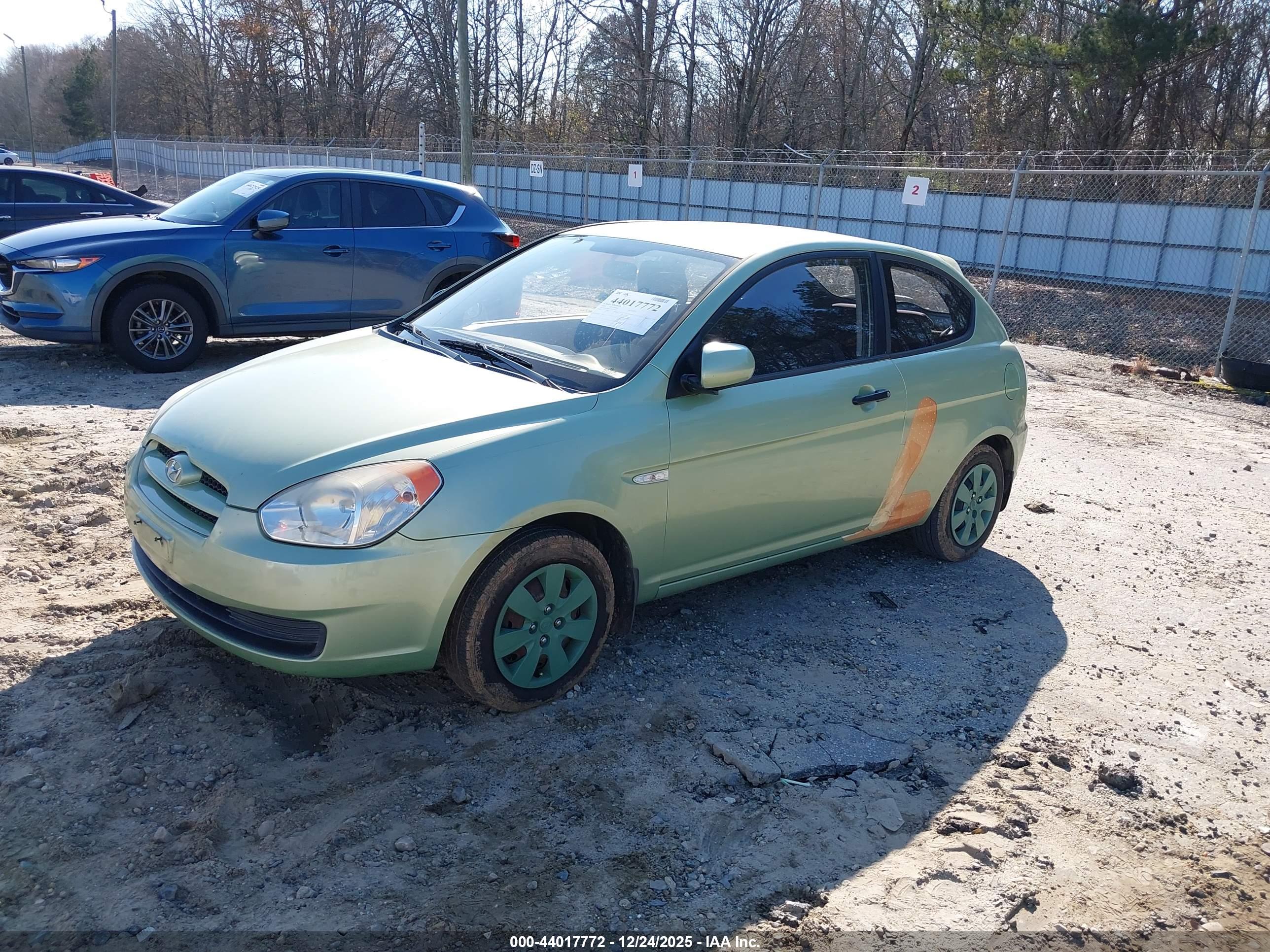 HYUNDAI ACCENT image 2