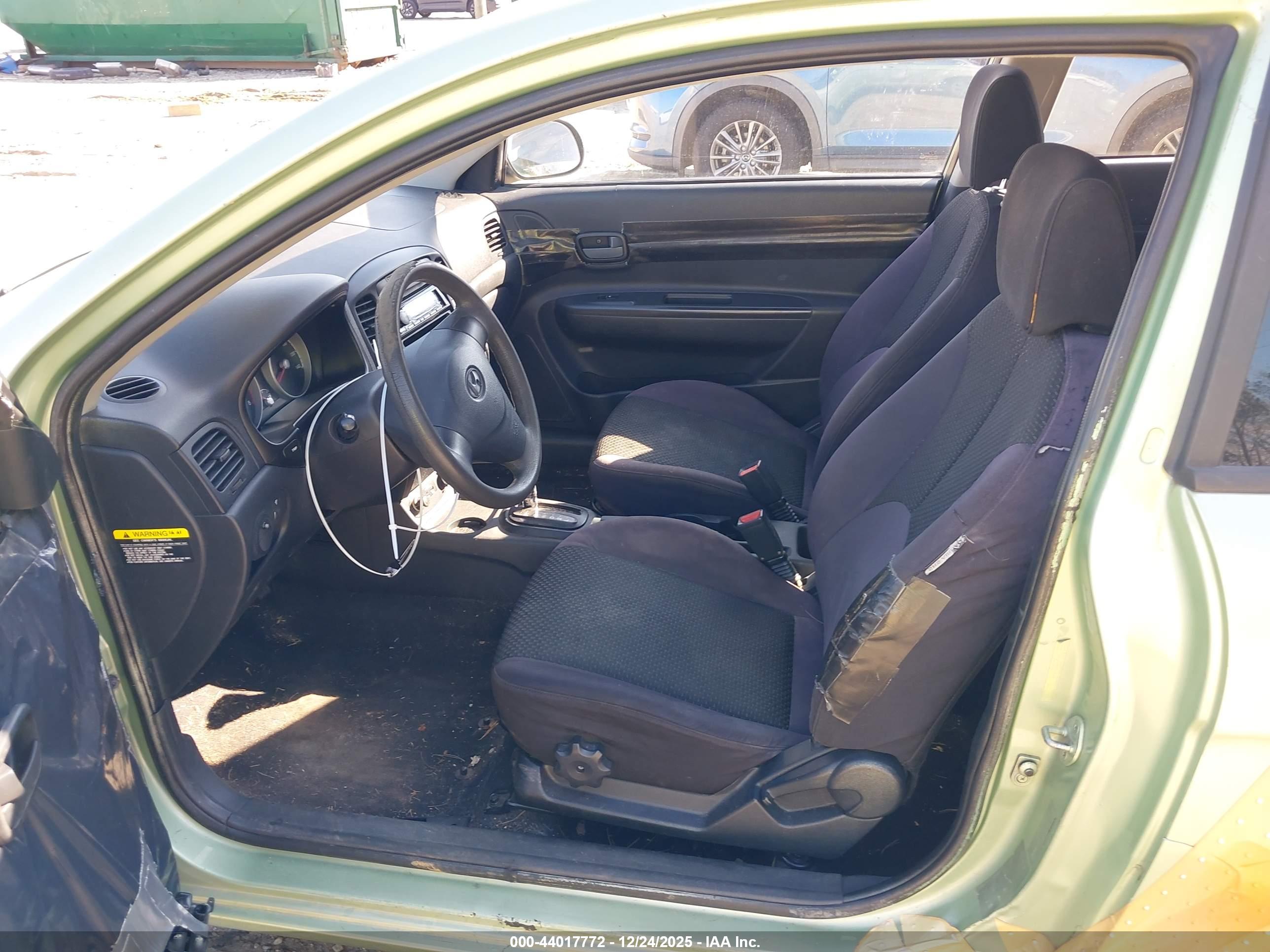 HYUNDAI ACCENT image 5