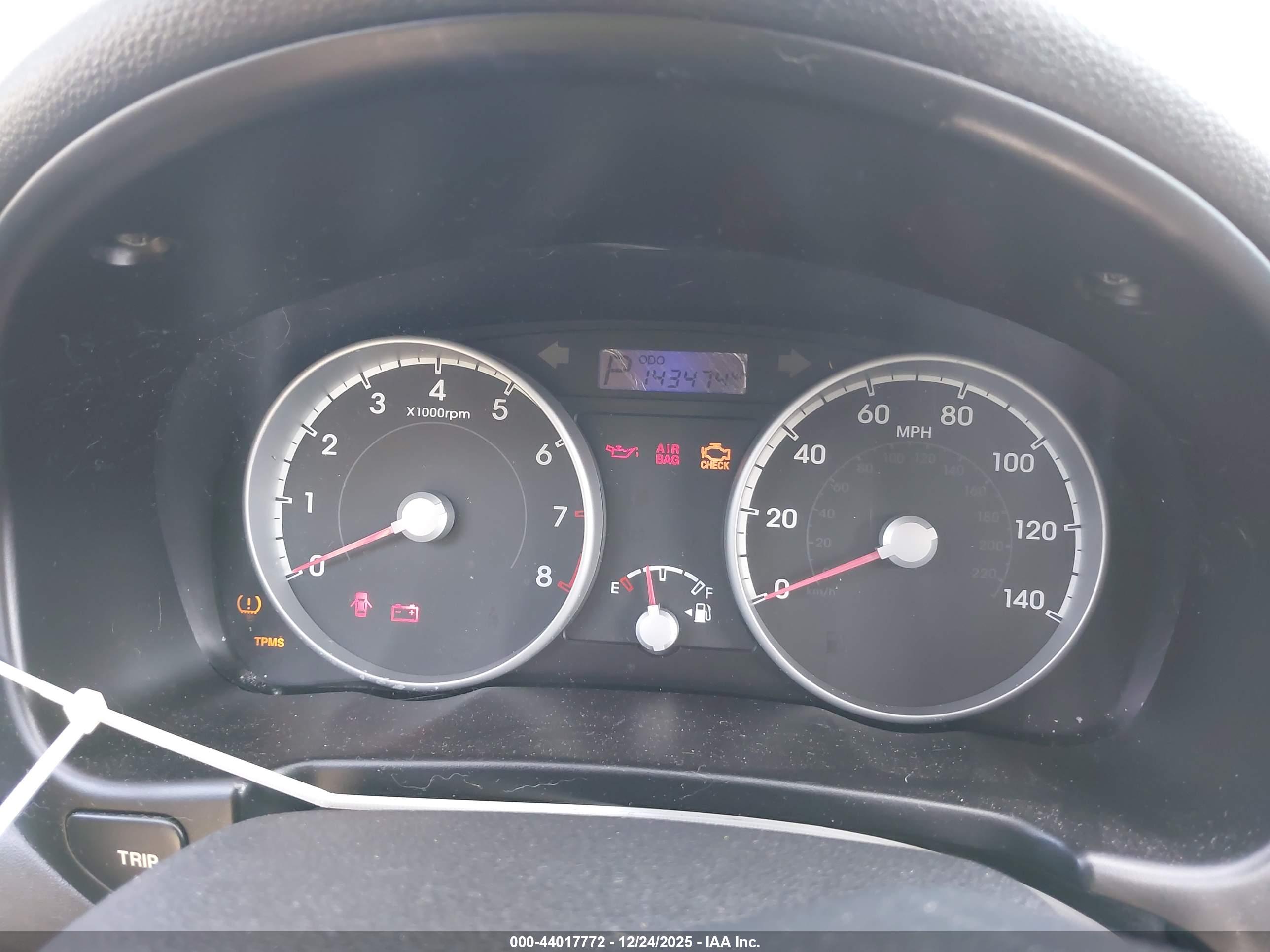 HYUNDAI ACCENT image 7