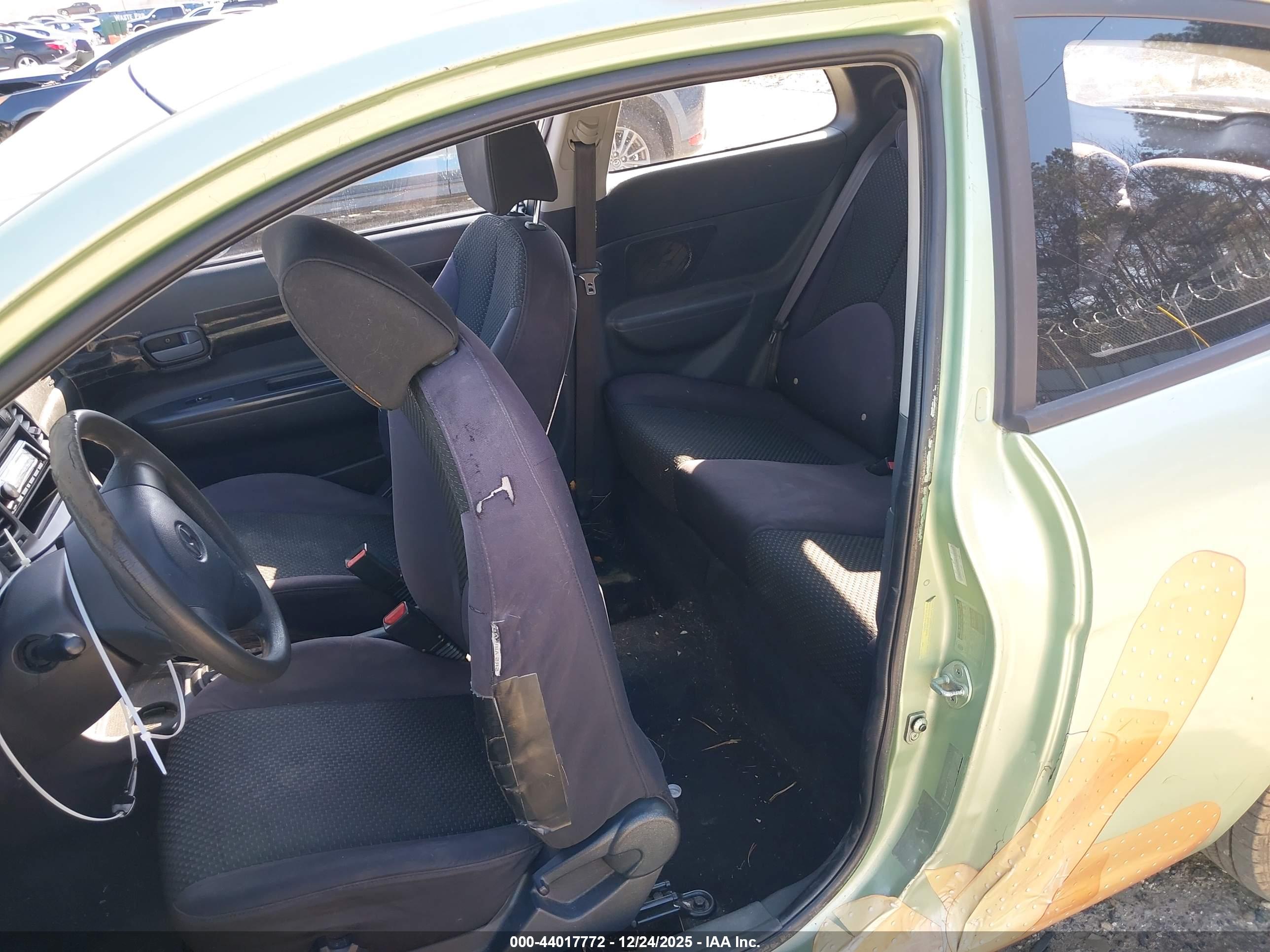 HYUNDAI ACCENT image 8