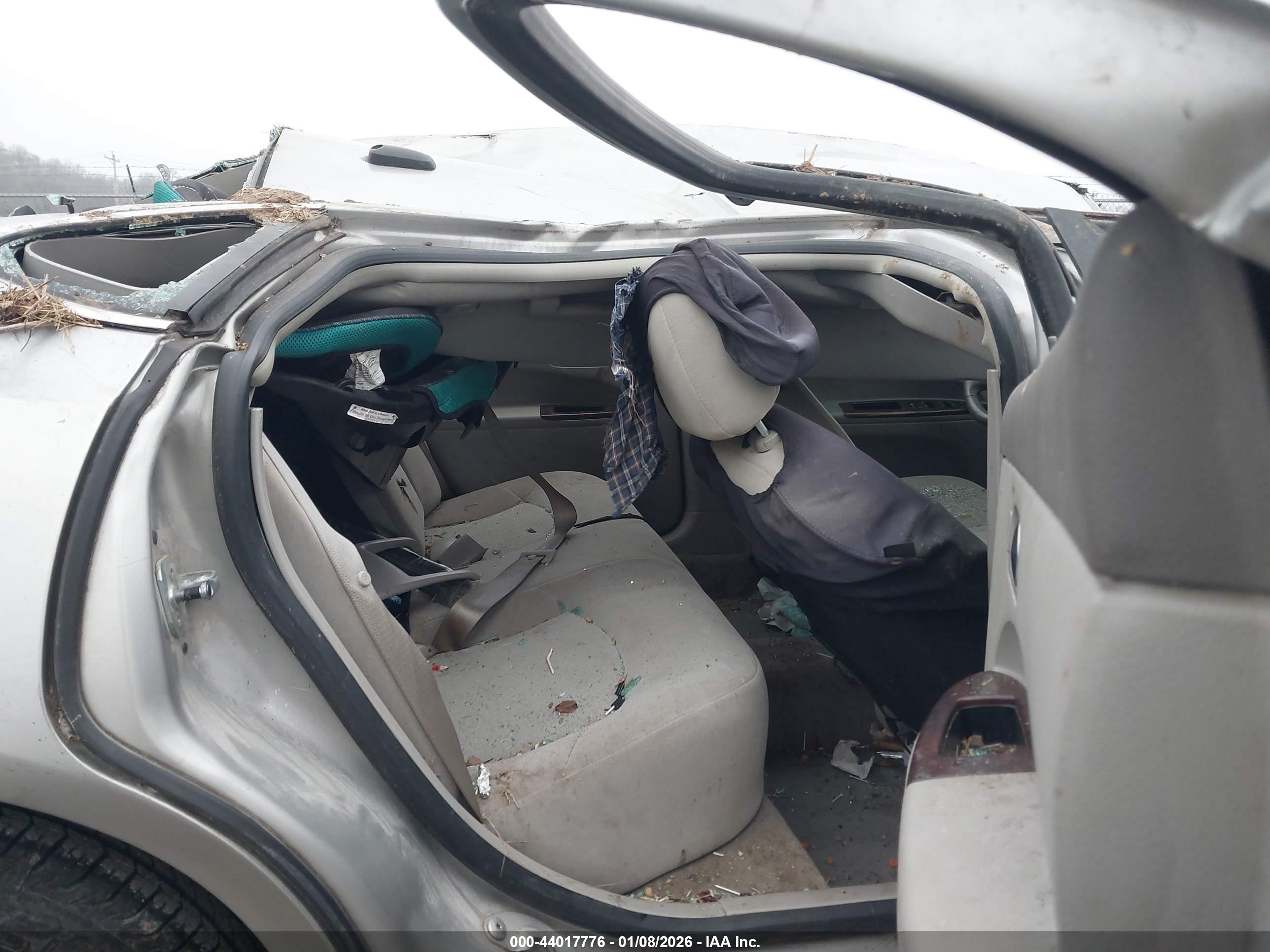 BUICK LACROSSE image 8