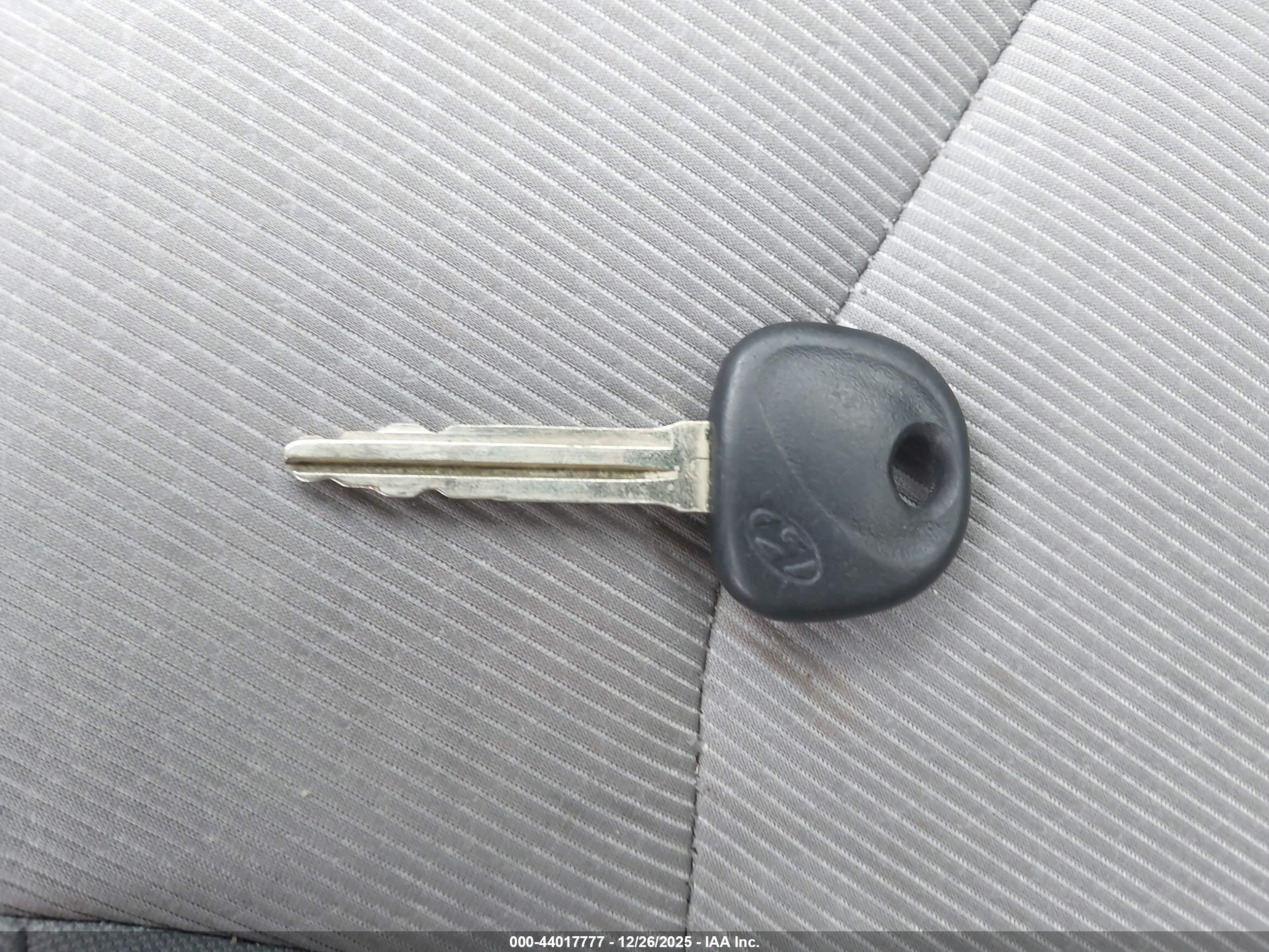 HYUNDAI ELANTRA image 11