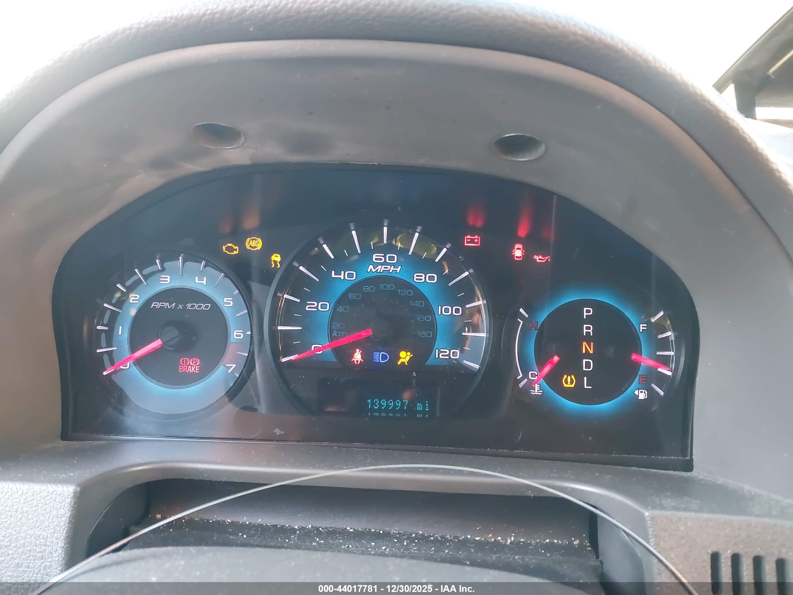 FORD FUSION image 7