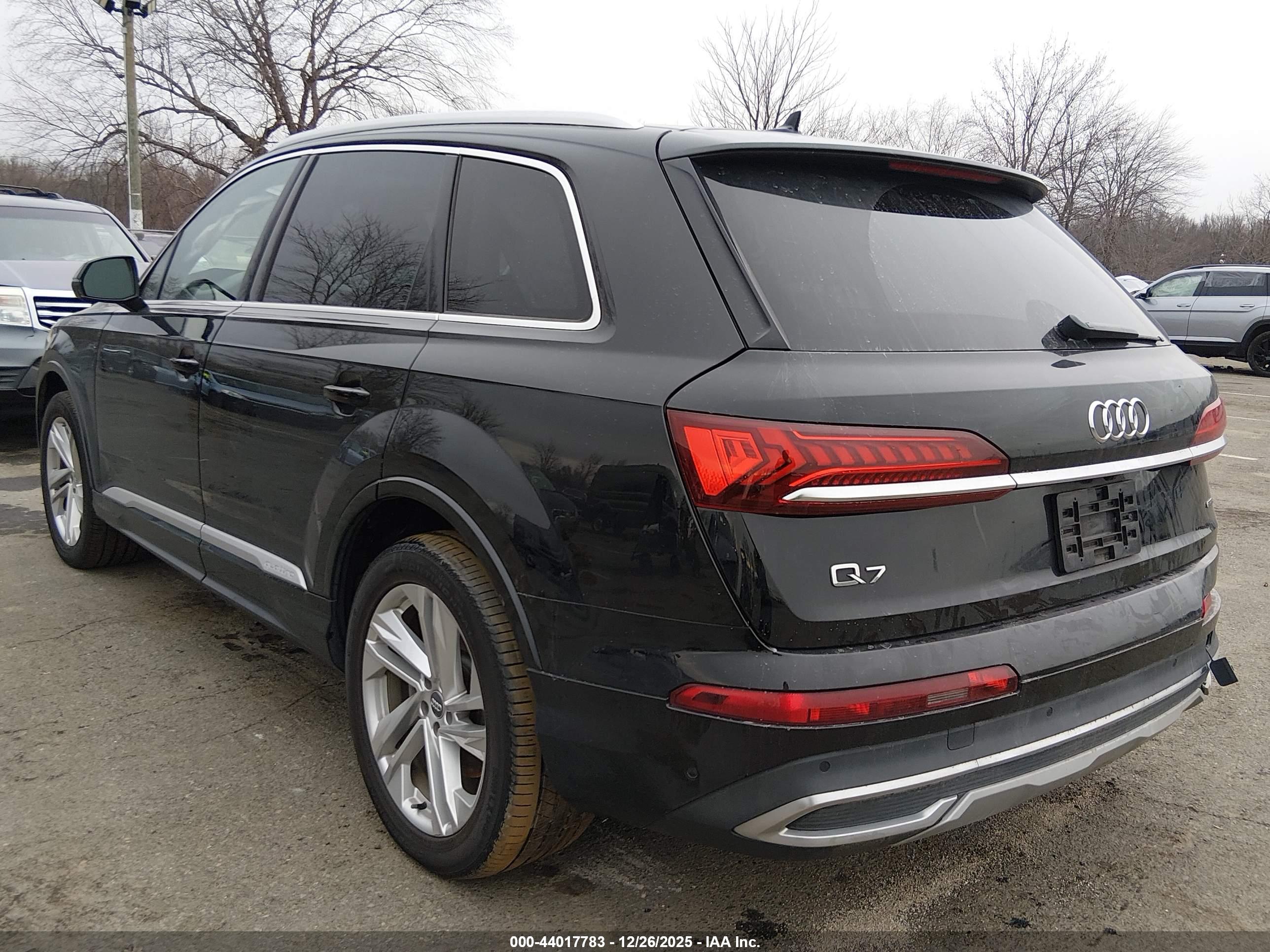 AUDI Q7 image 3