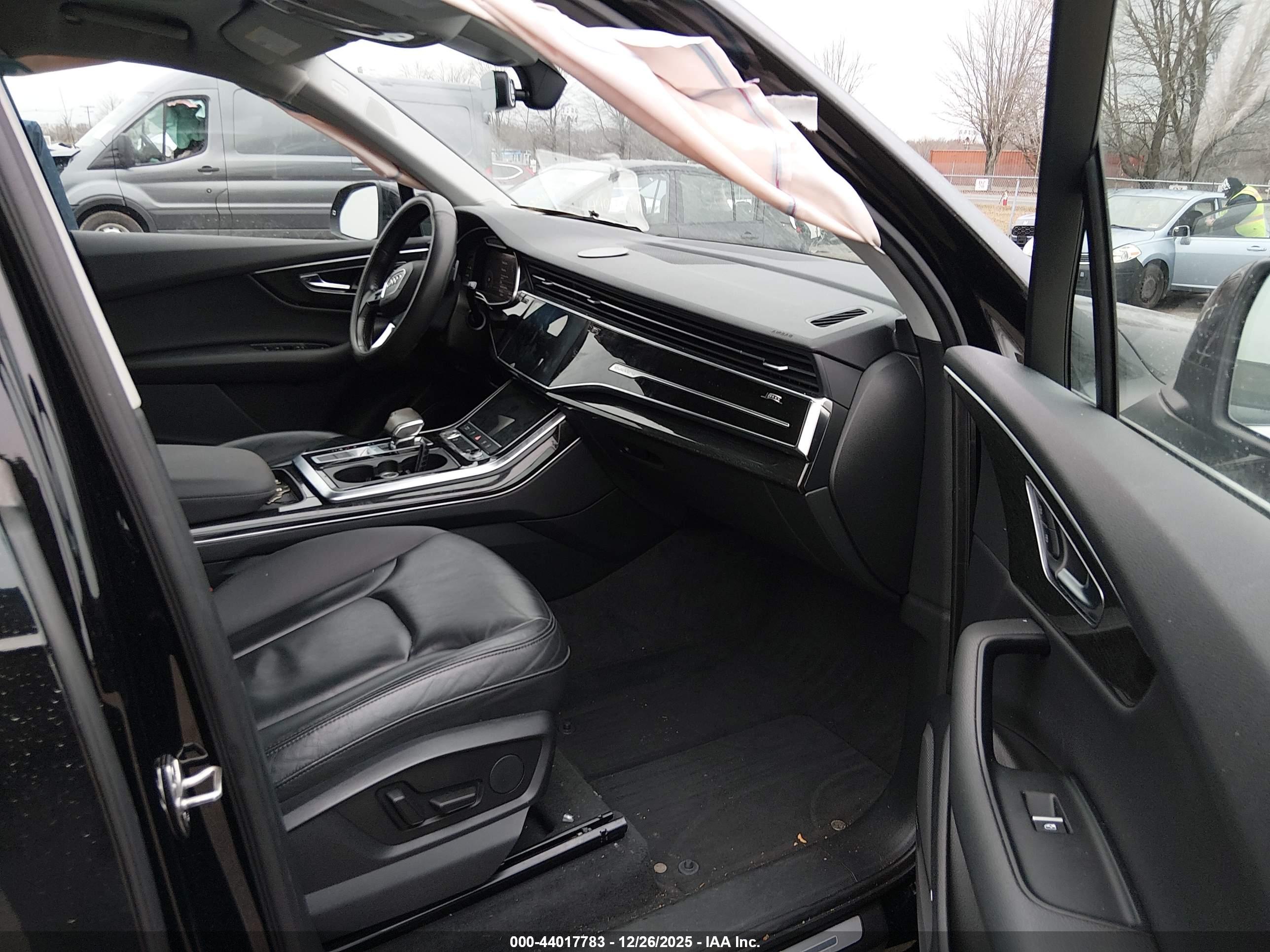 AUDI Q7 image 5