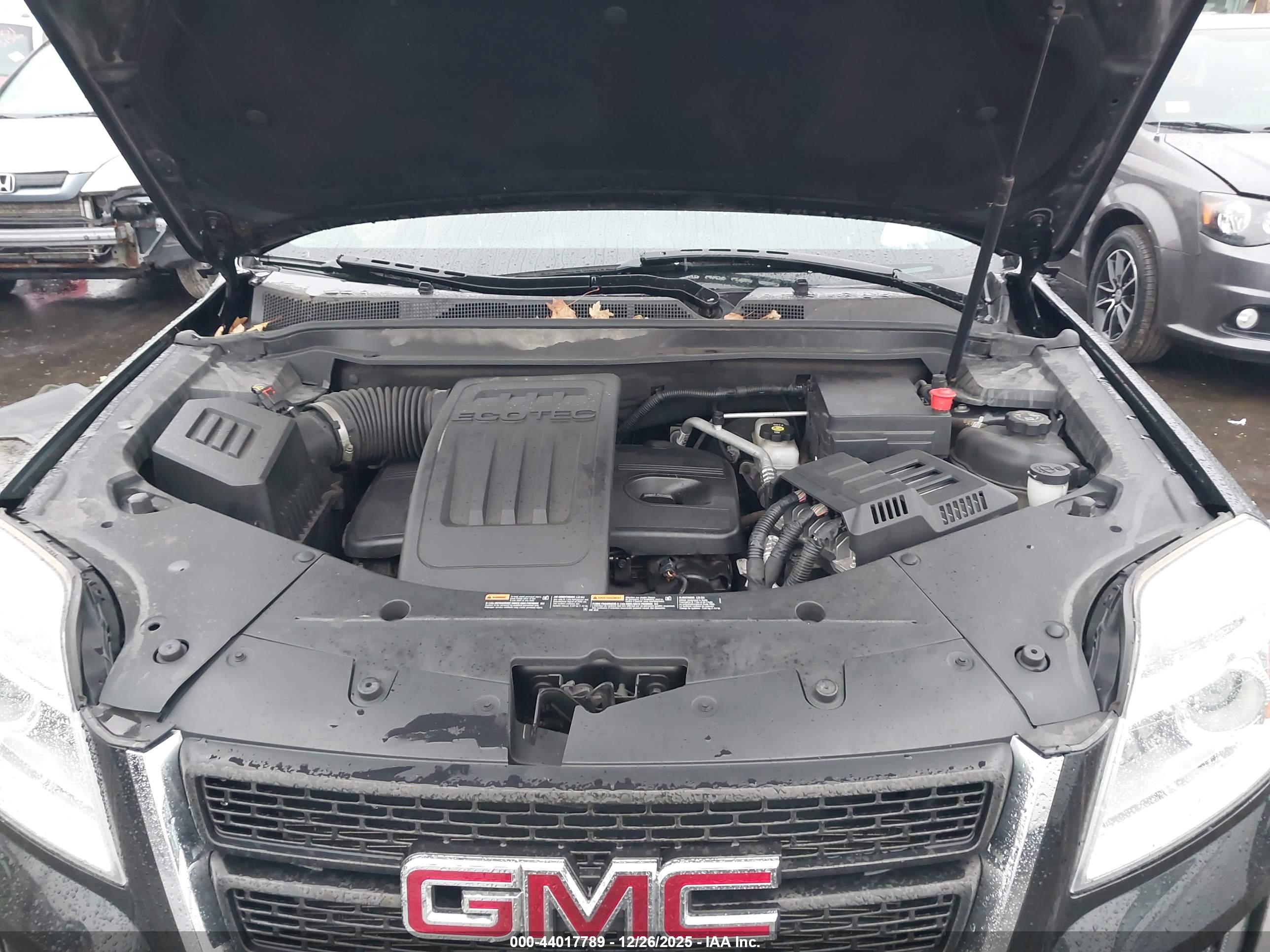 GMC TERRAIN image 10