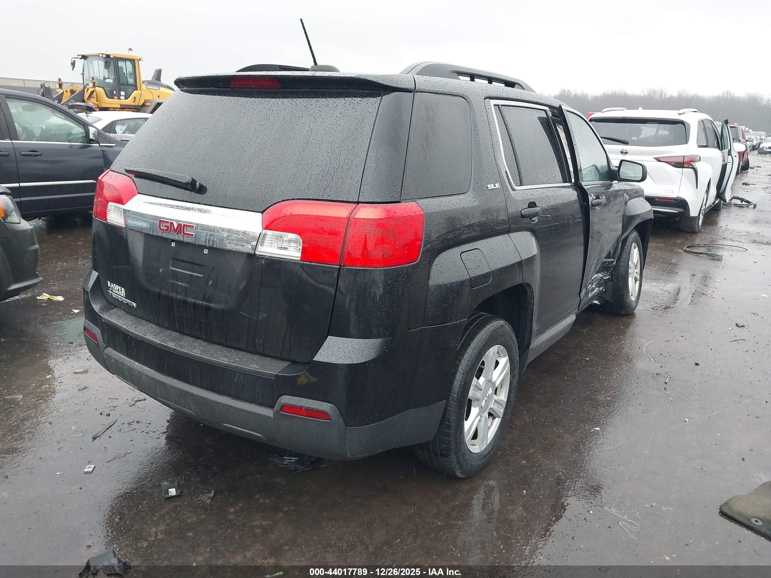 GMC TERRAIN image 4