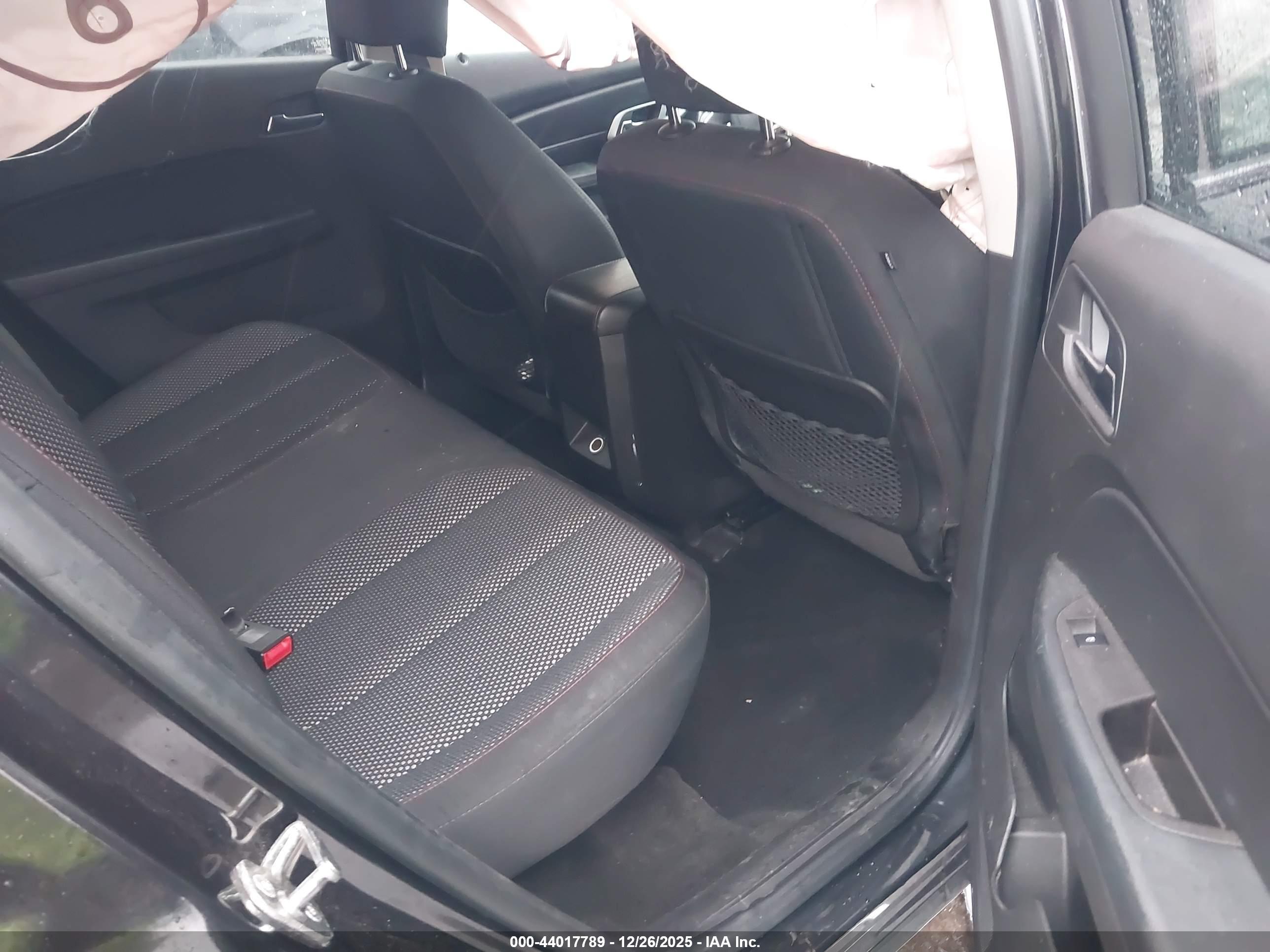 GMC TERRAIN image 8