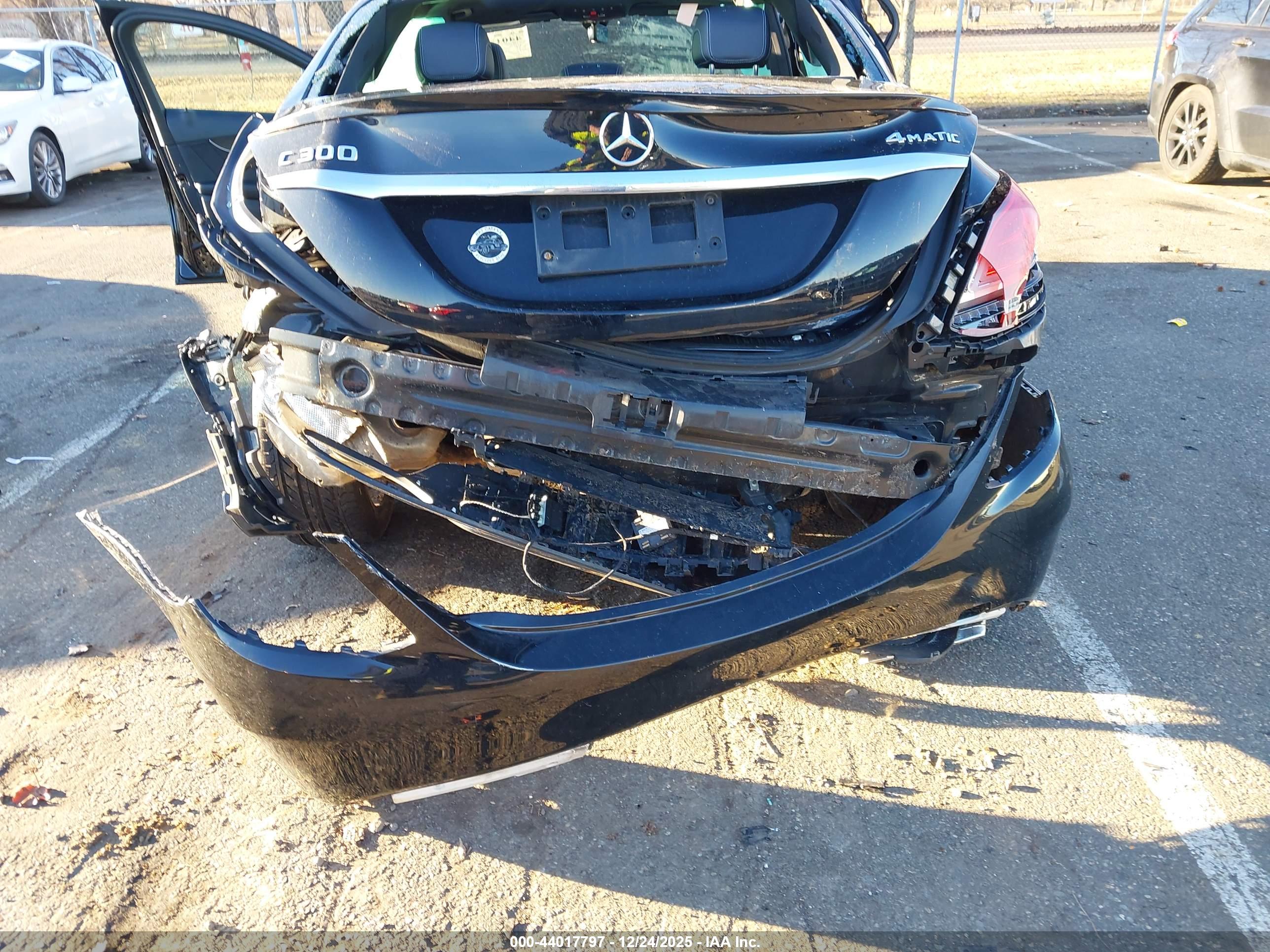MERCEDES-BENZ C image 6