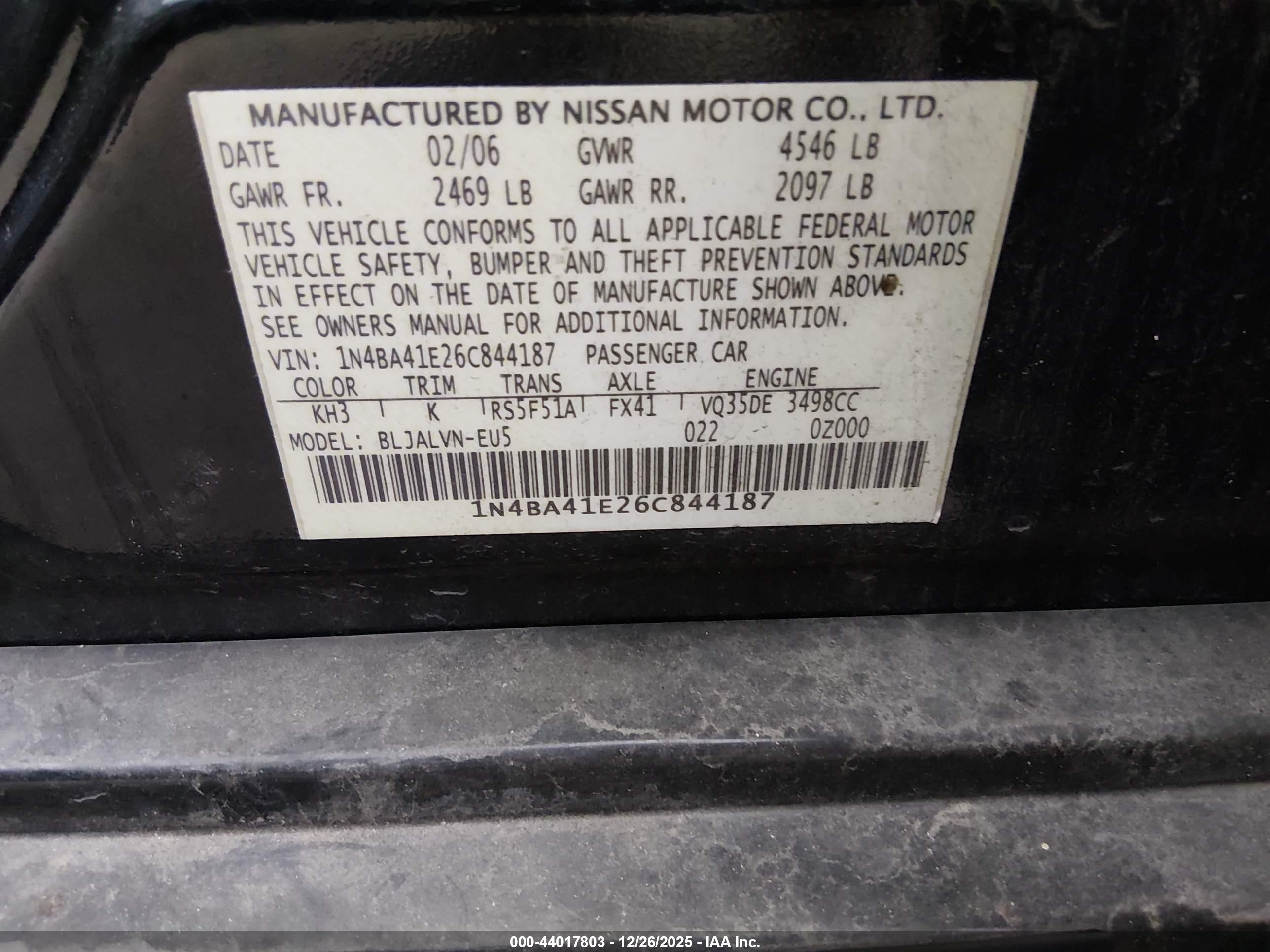 NISSAN MAXIMA image 9