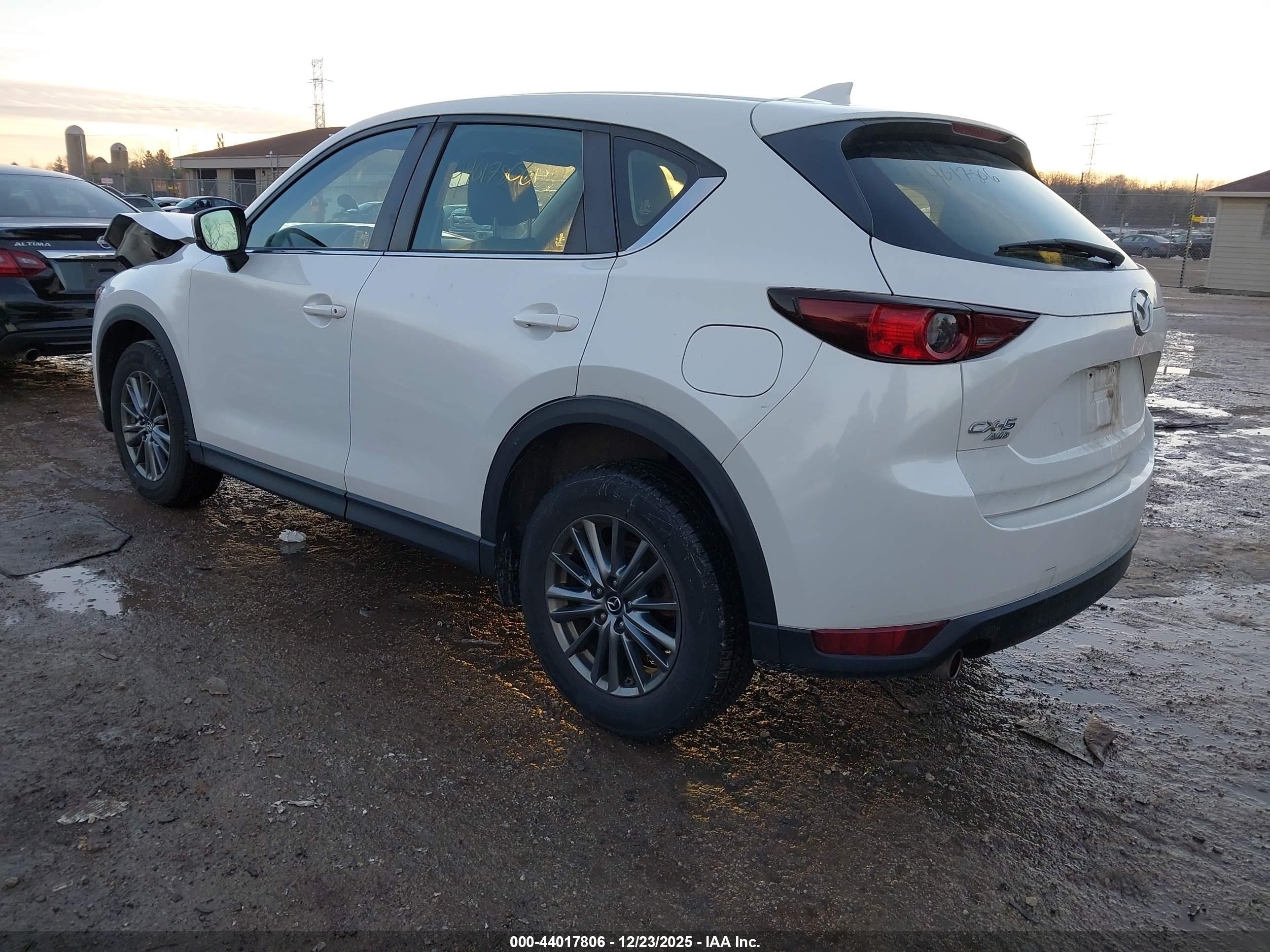 MAZDA CX-5 image 3