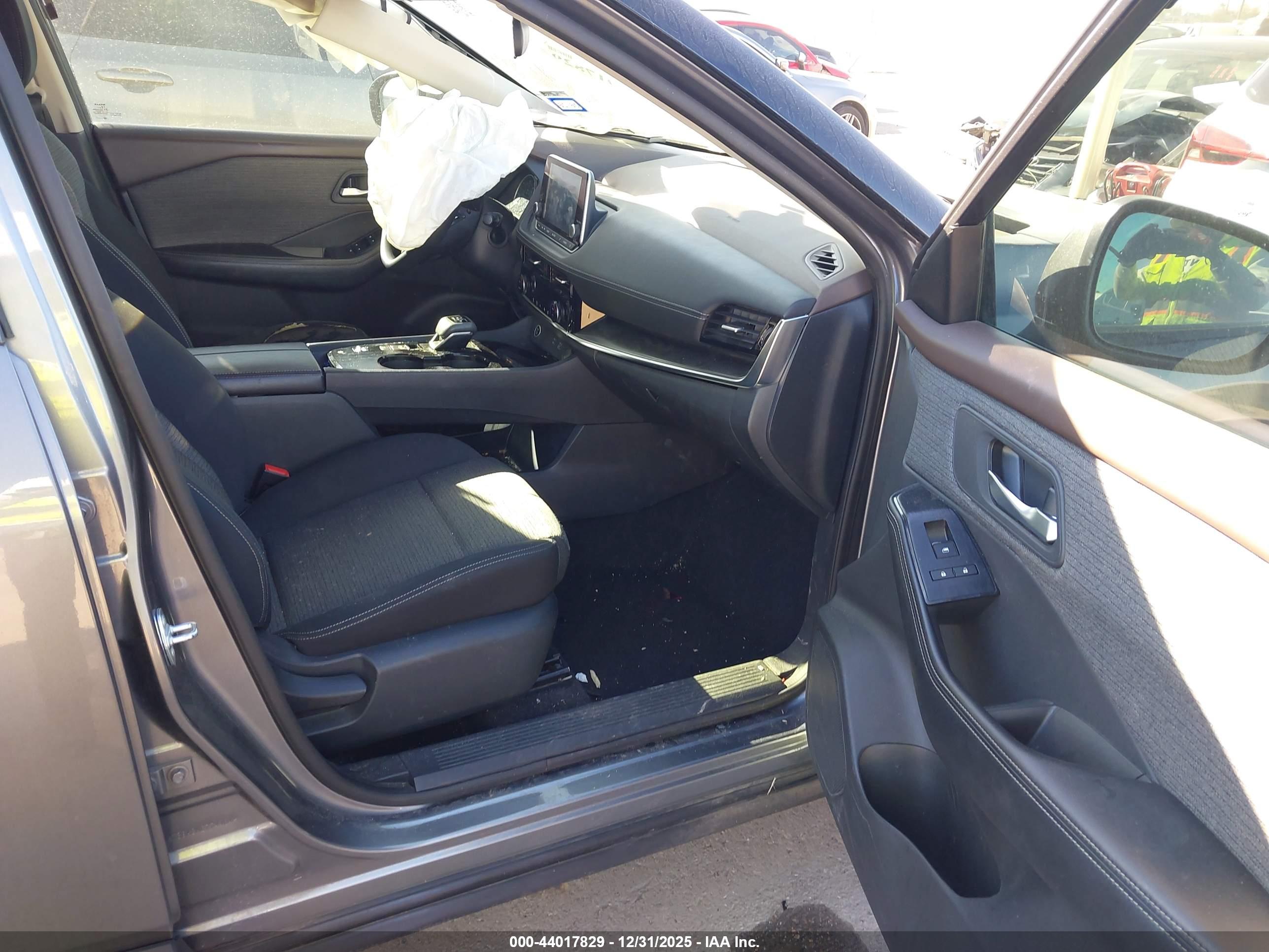 NISSAN ROGUE image 5