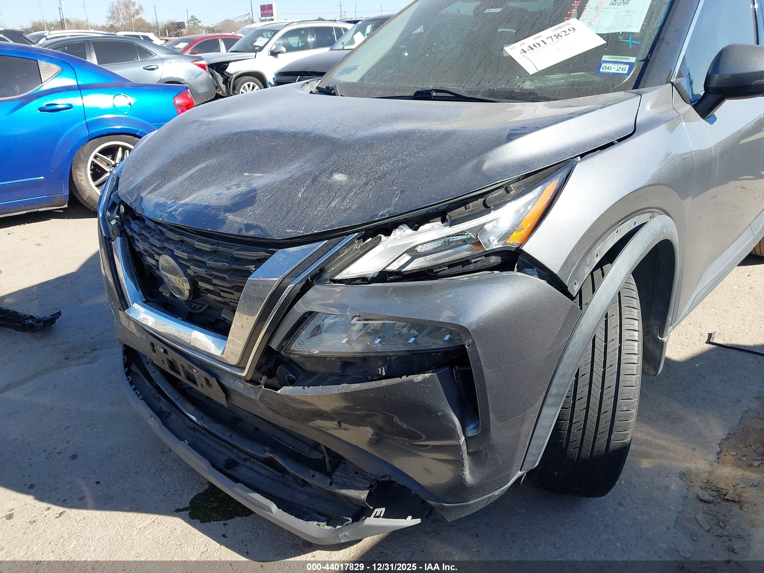 NISSAN ROGUE image 6