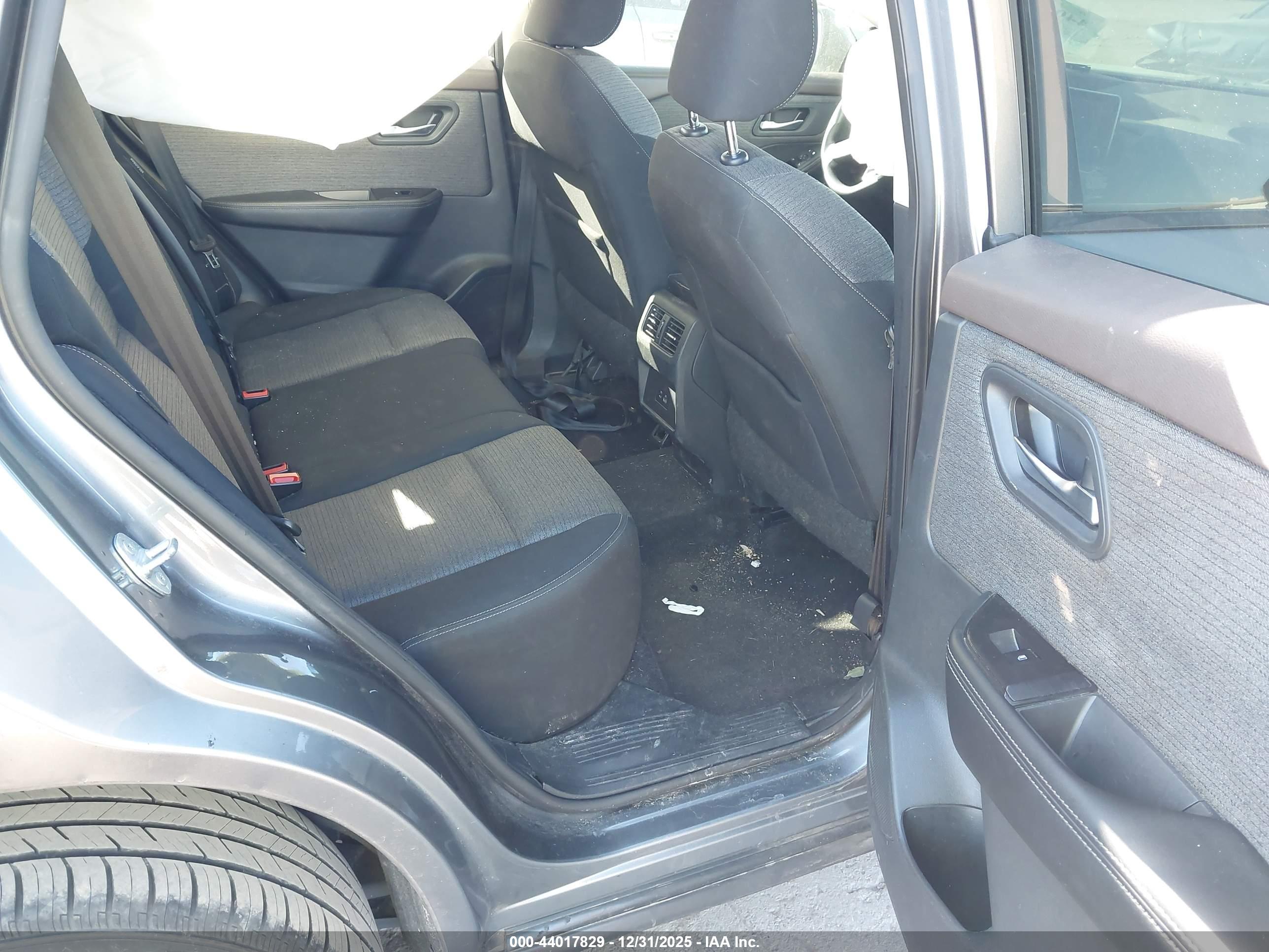 NISSAN ROGUE image 8