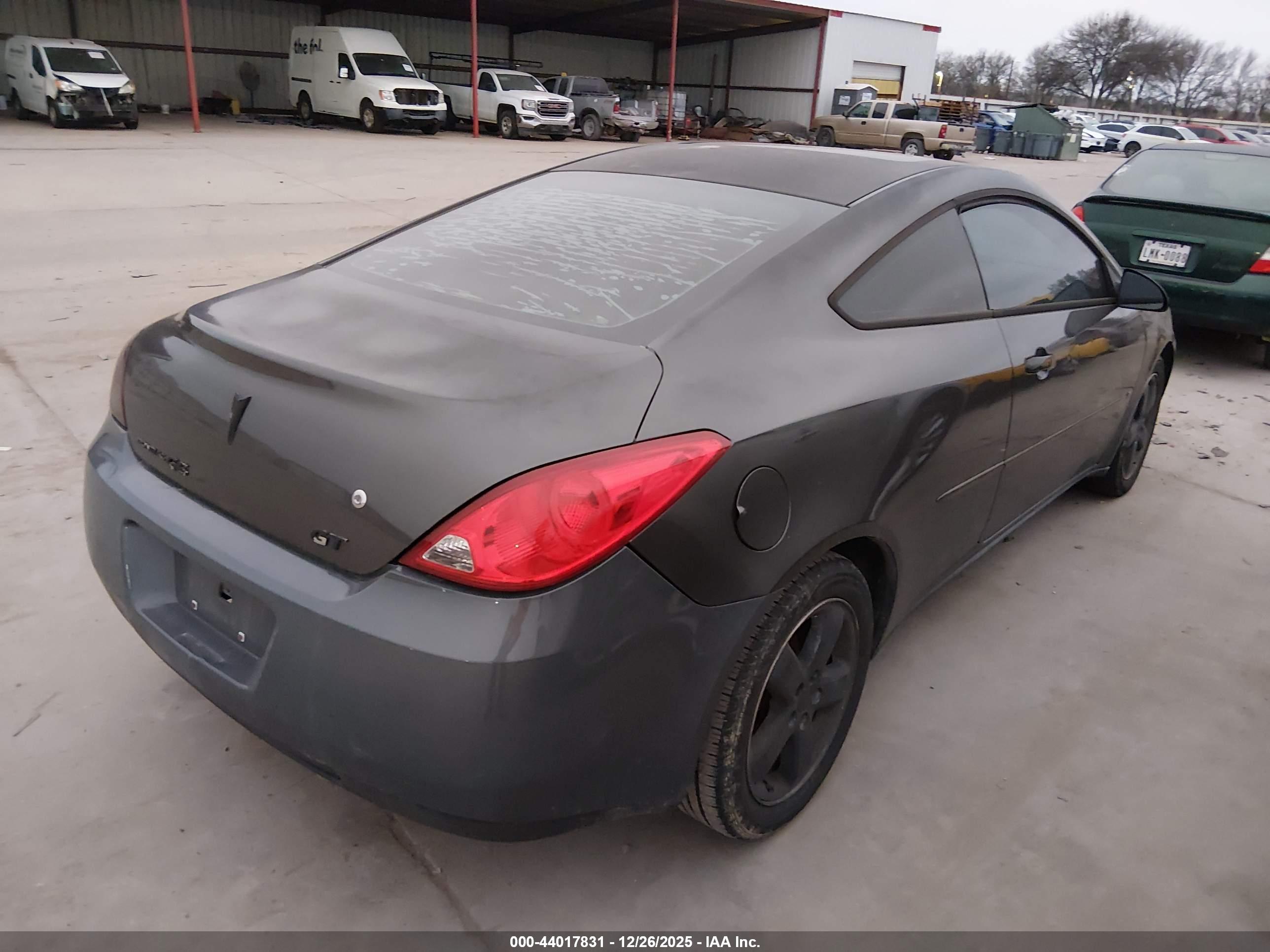 PONTIAC G6 image 4